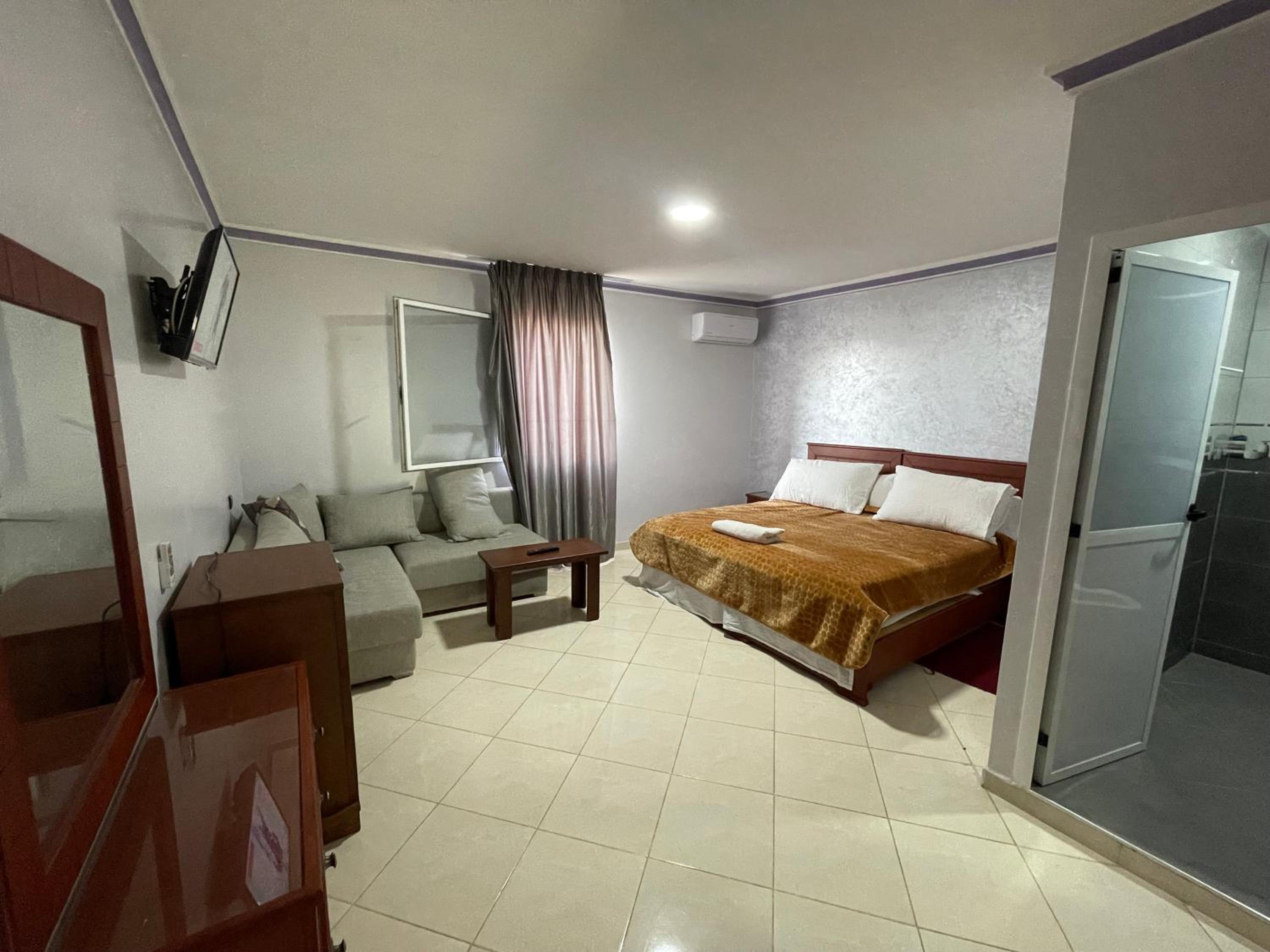 Triple Room with Pool View