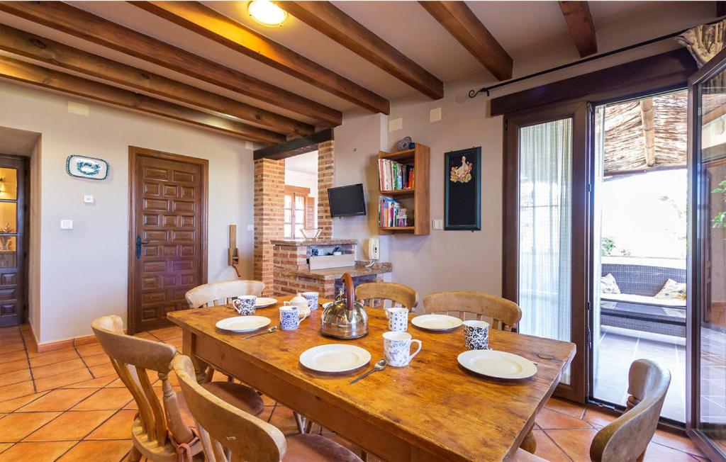 Villa photo 3
