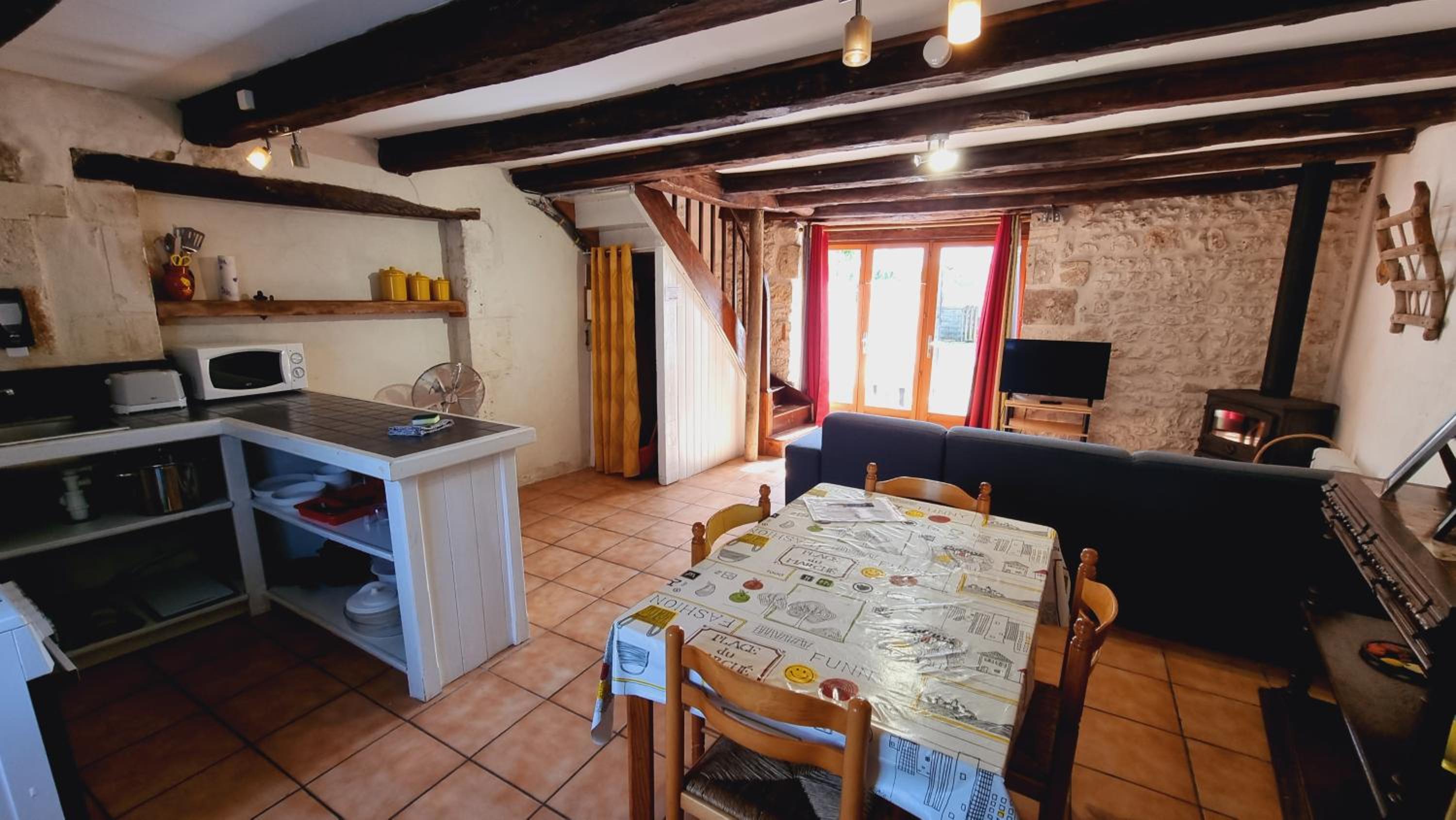 Two-Bedroom House - Photo 7