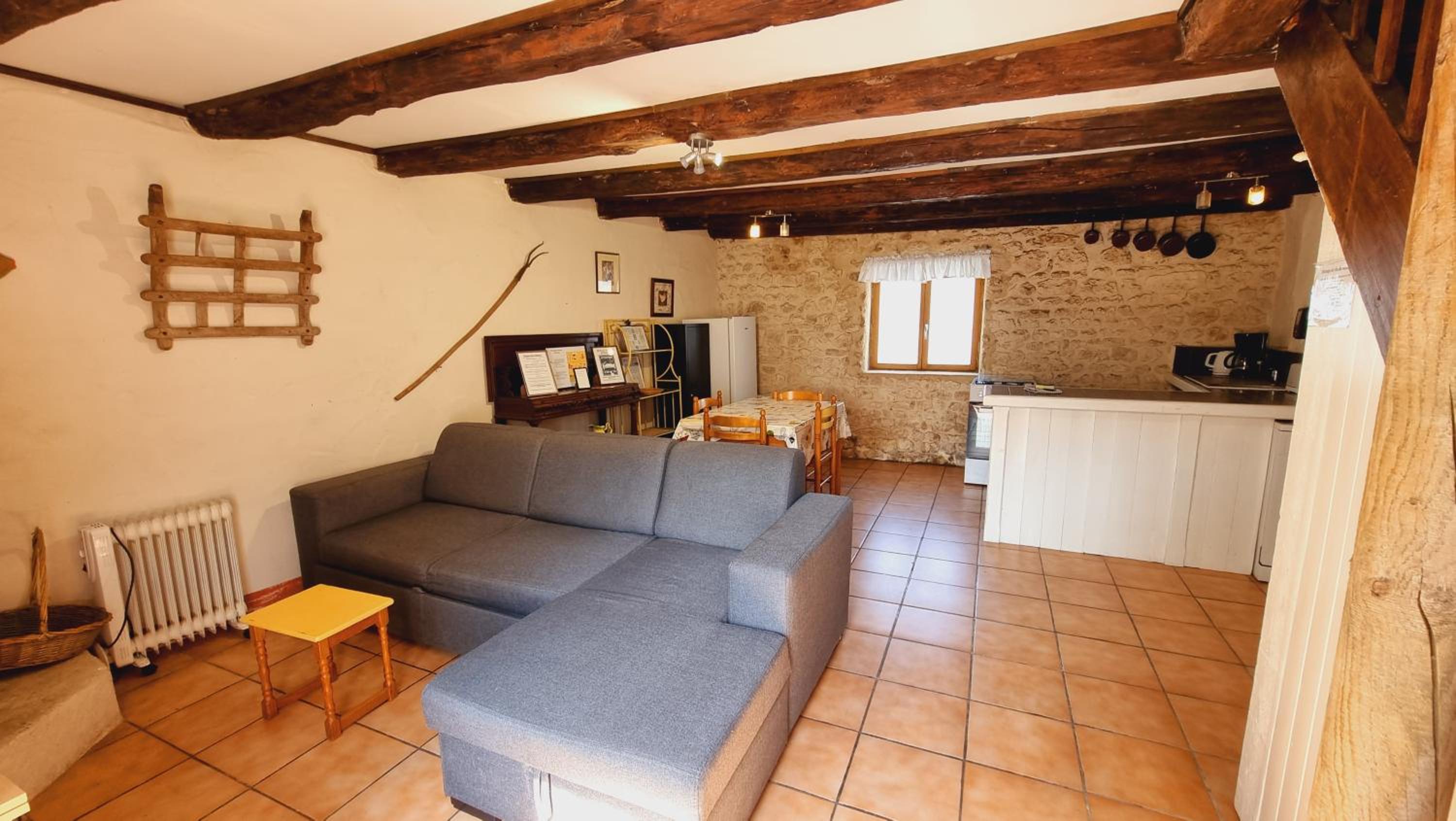 Two-Bedroom House - Photo 8