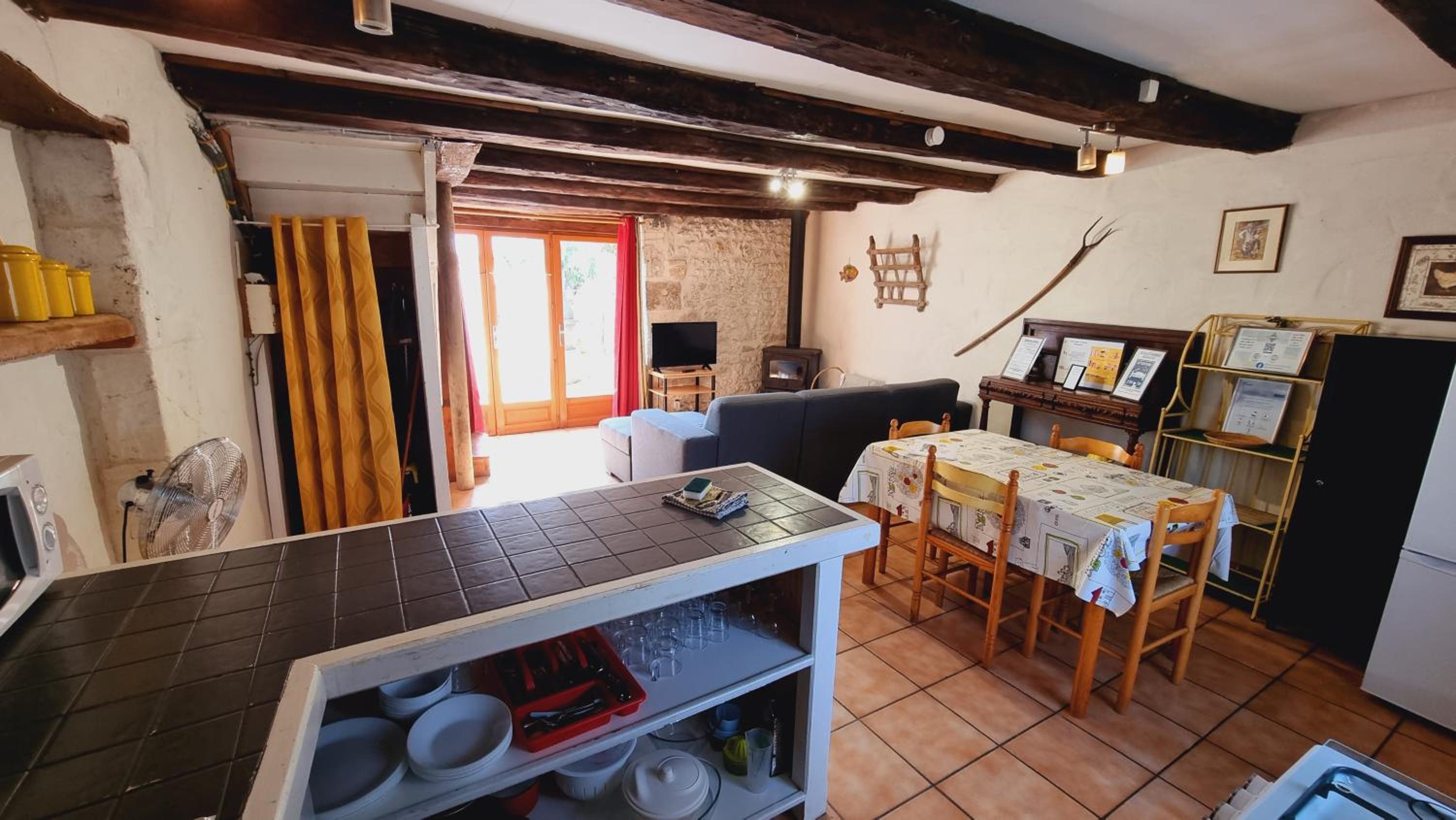 Two-Bedroom House - Photo 5