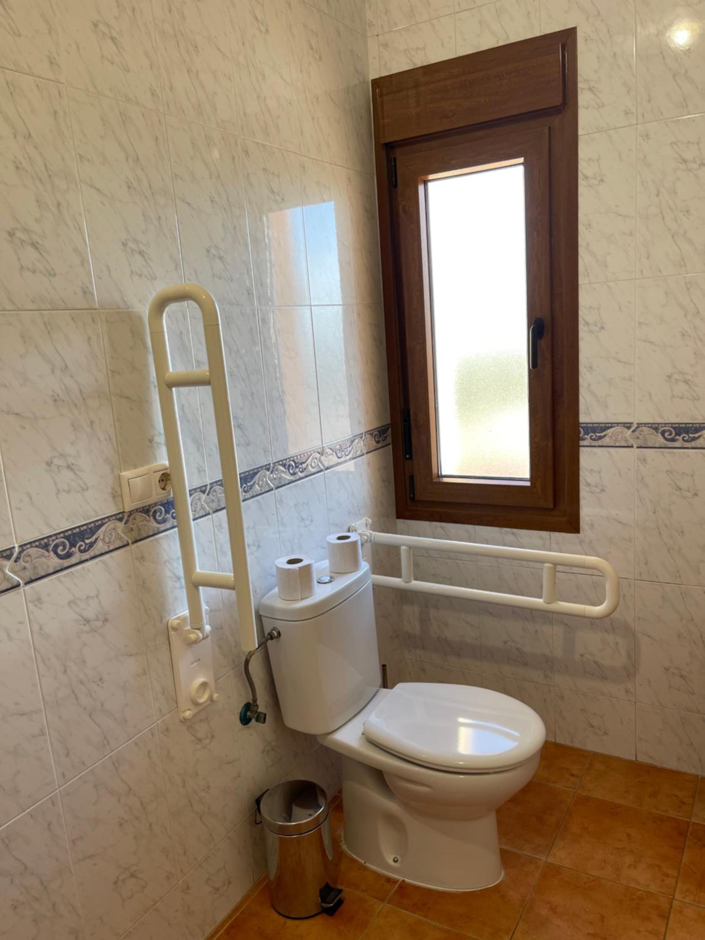 Double Room - Disability Access photo 3