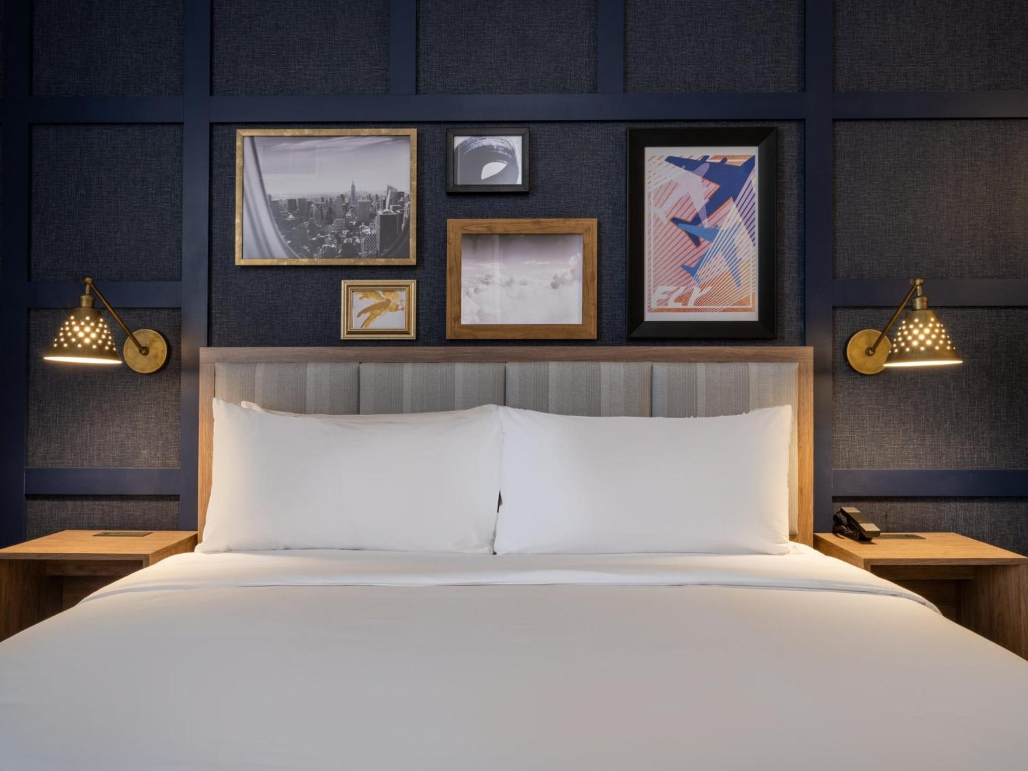 Standard King Room - Photo 4
