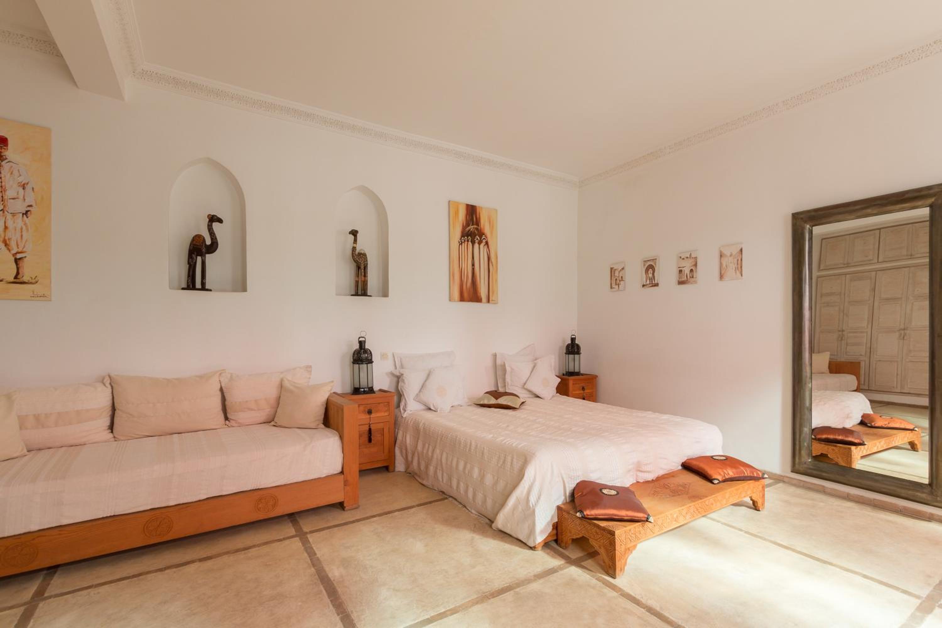 Triple Suite - Photo 8