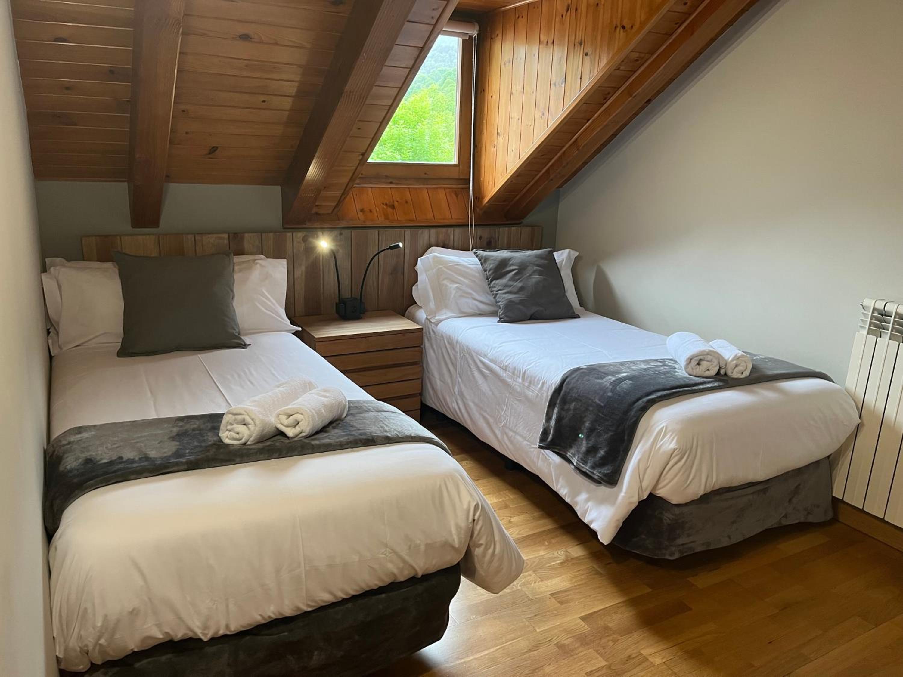 Twin Room - Photo 4