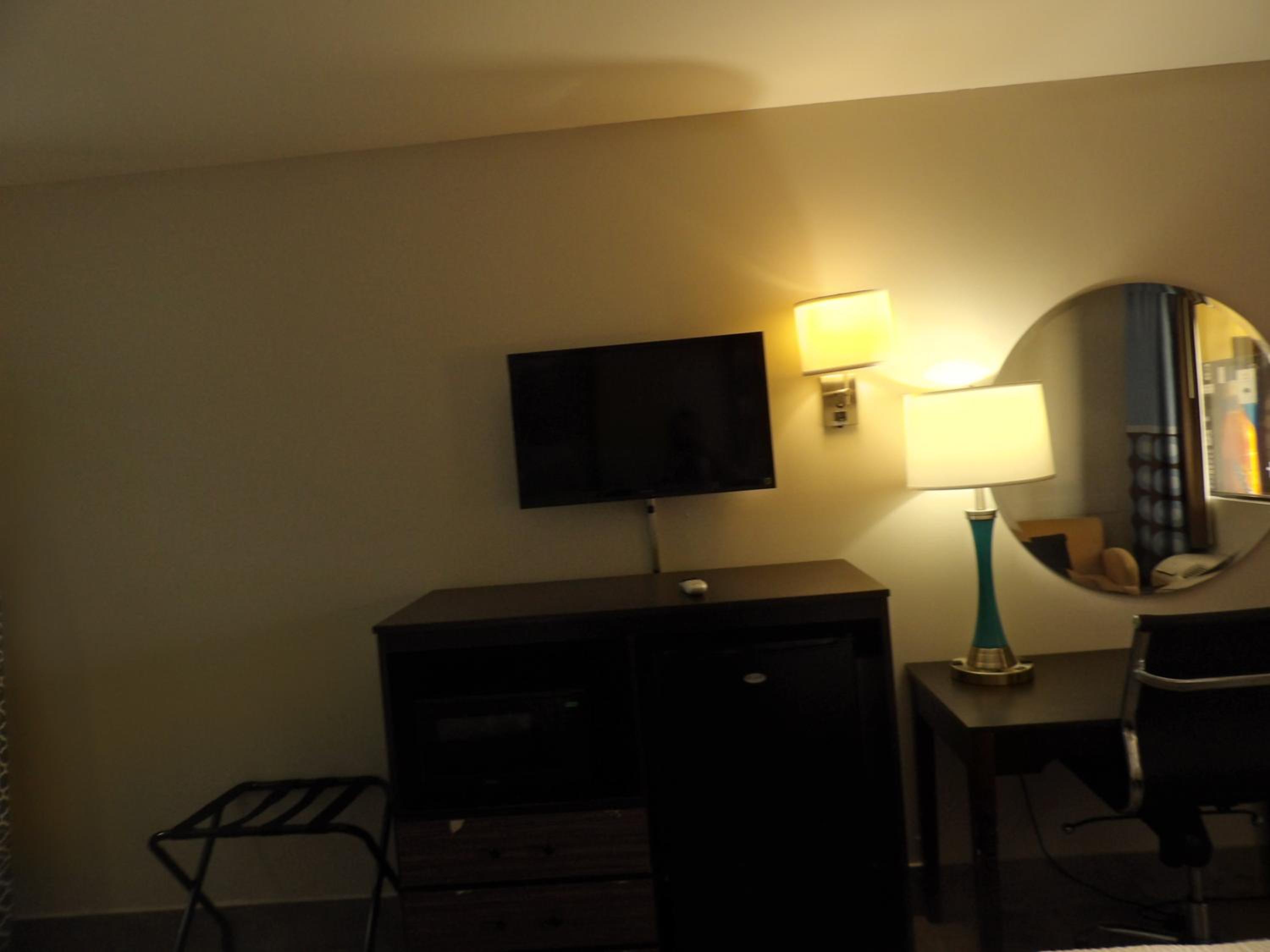 Standard Room with Two Double Beds - Non-Smoking - Photo 16