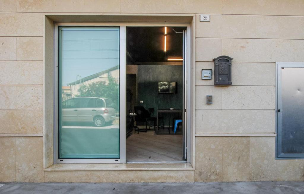 One-Bedroom Apartment - Photo 45