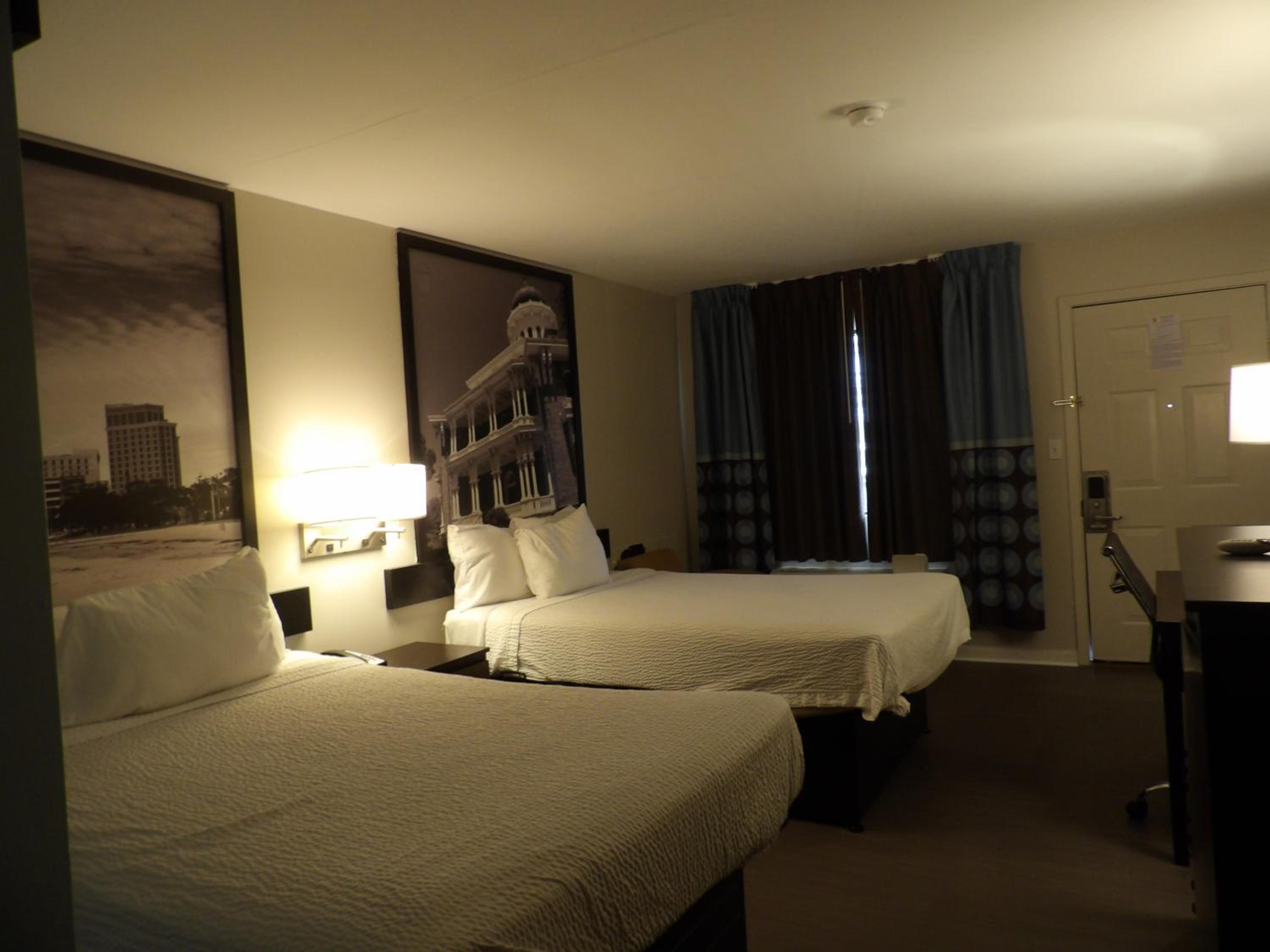Standard Room with Two Double Beds - Non-Smoking - Photo 18