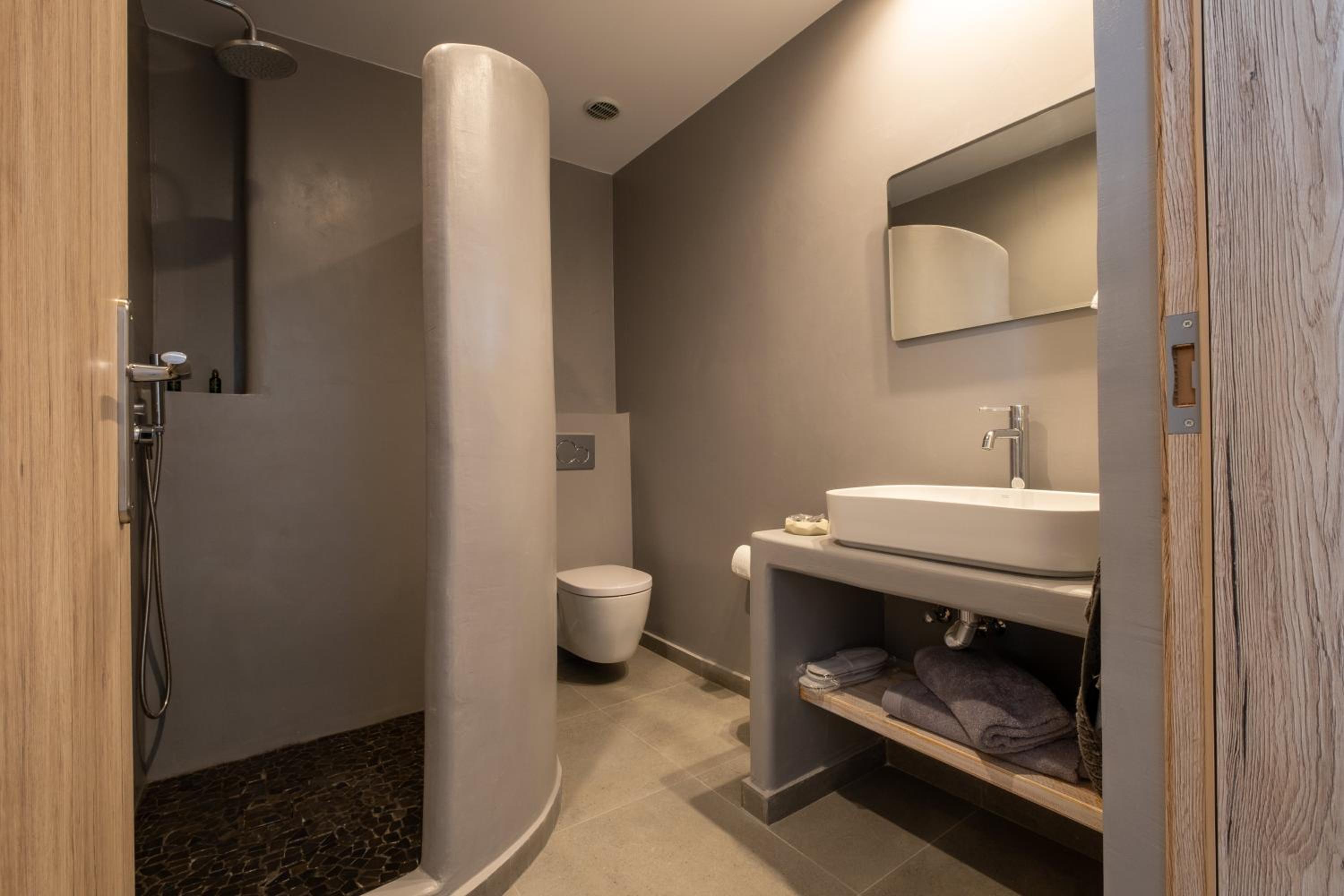 Junior Suite with Sea View - Photo 4