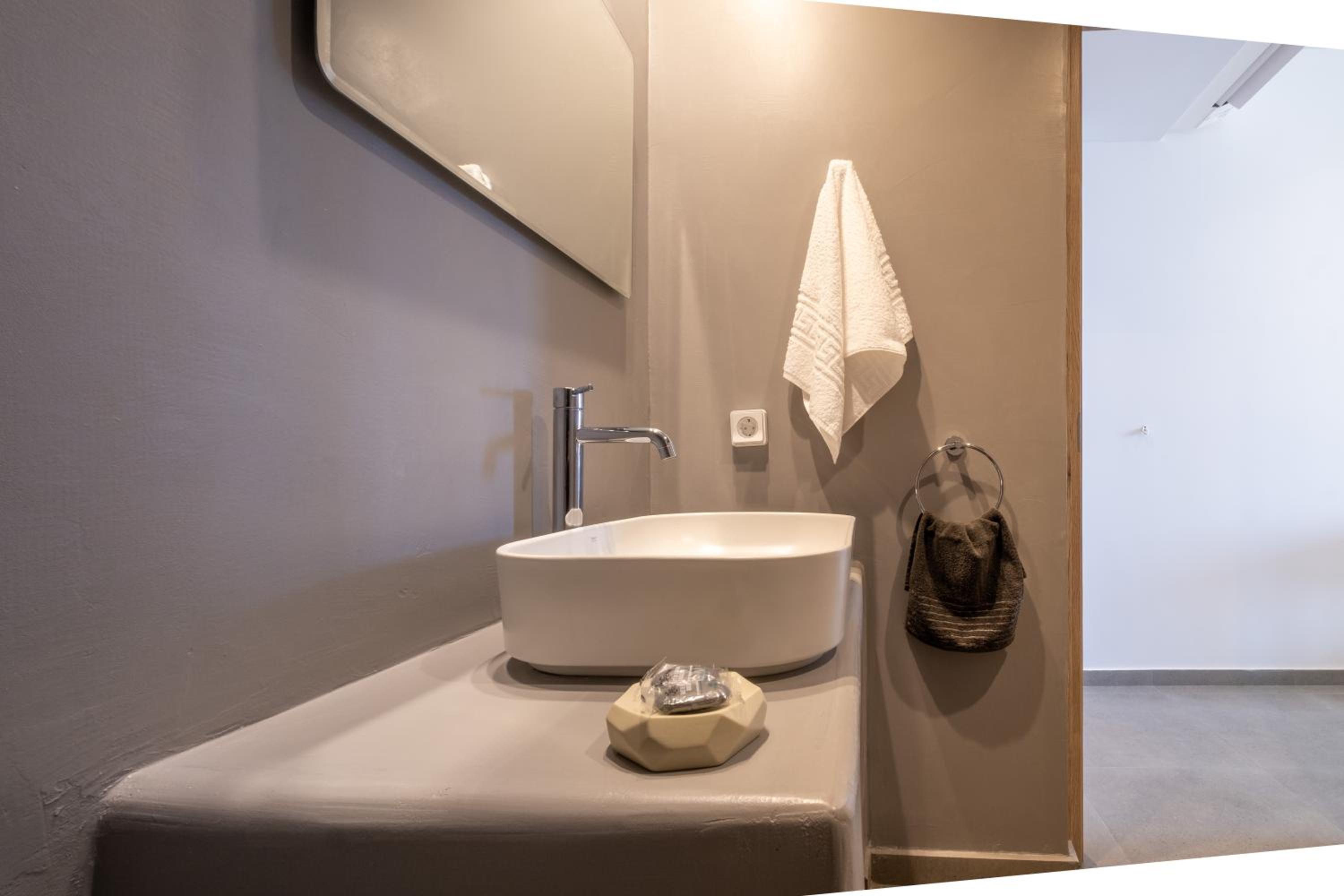 Junior Suite with Sea View - Photo 6