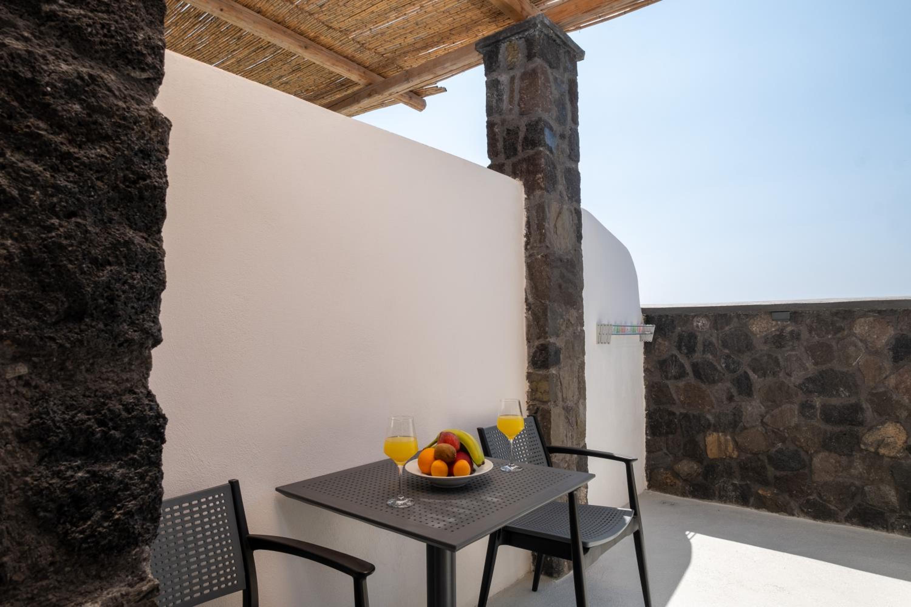 Junior Suite with Sea View - Photo 14