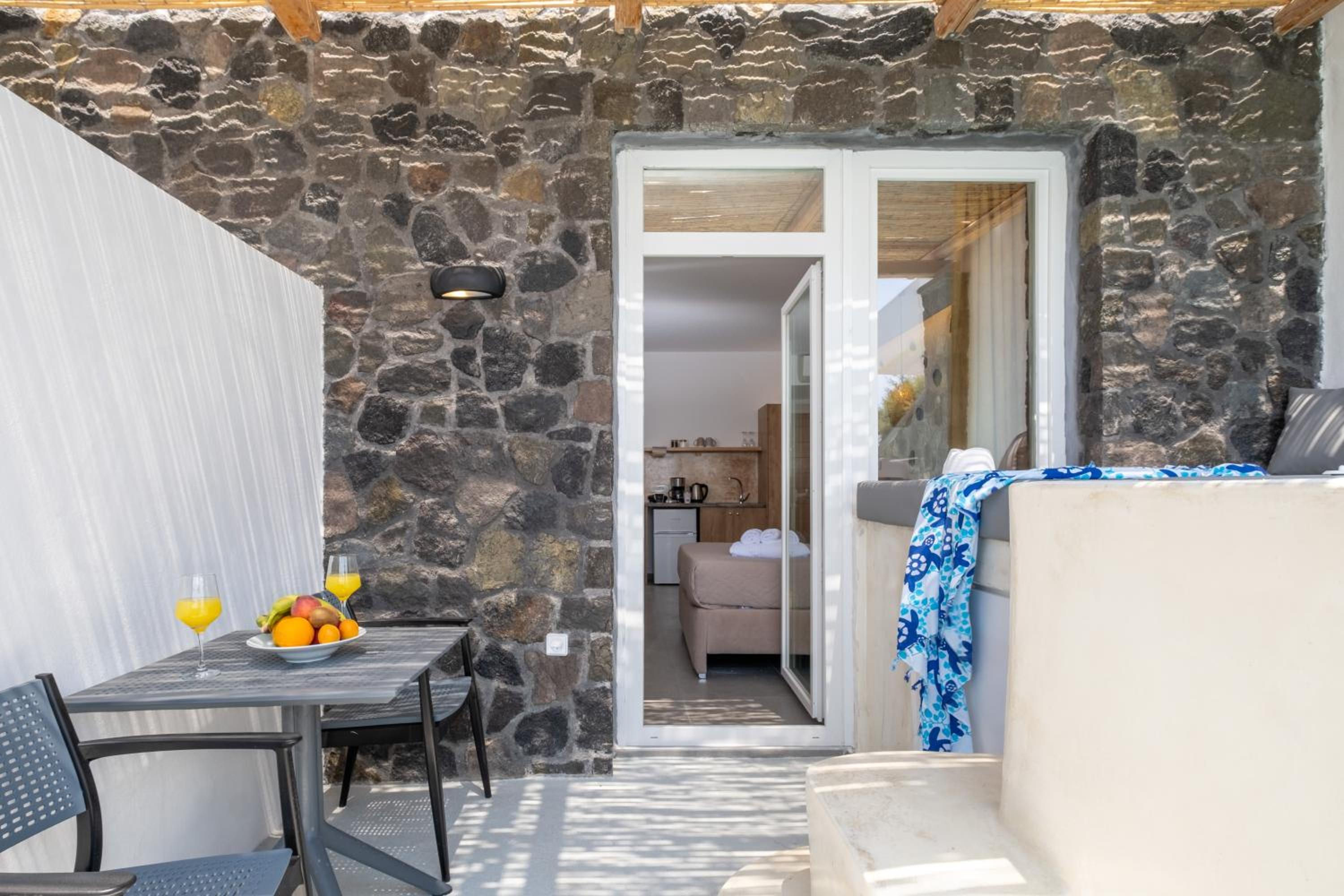 Junior Suite with Sea View - Photo 16