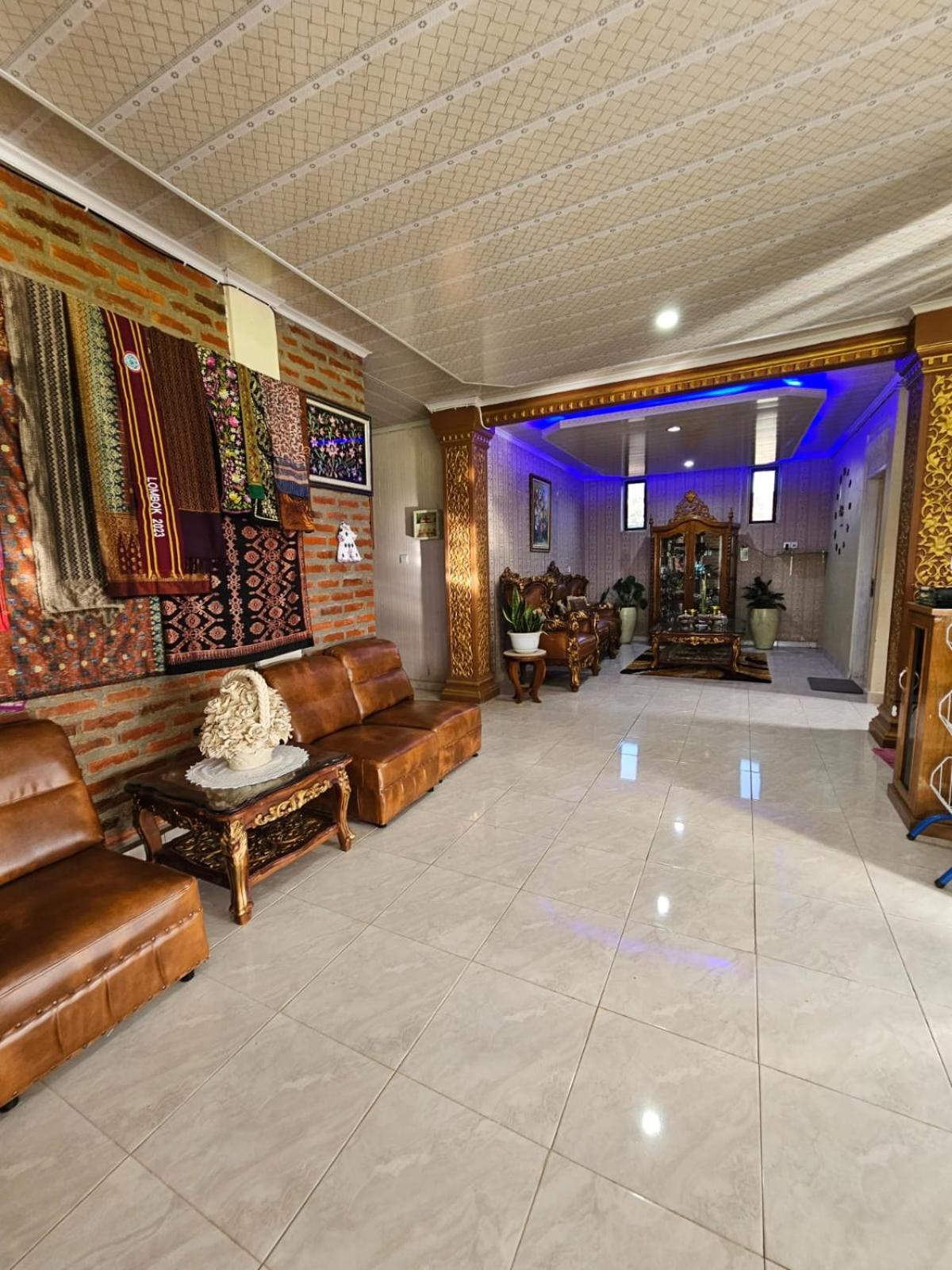 Deluxe Family Room photo 3