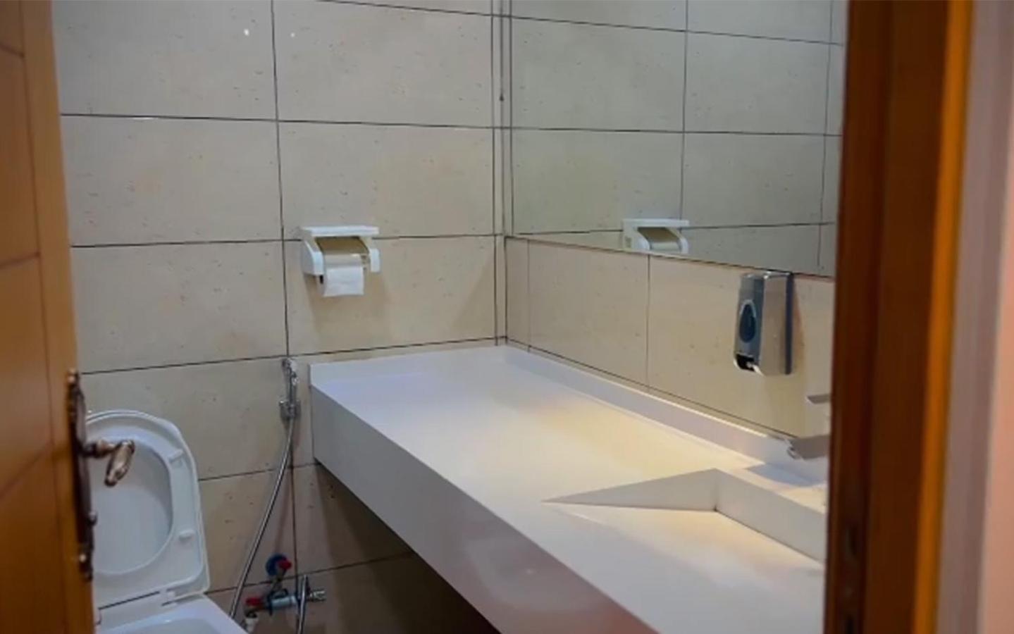 Deluxe Double Room (2 Adults + 1 Child) photo 2