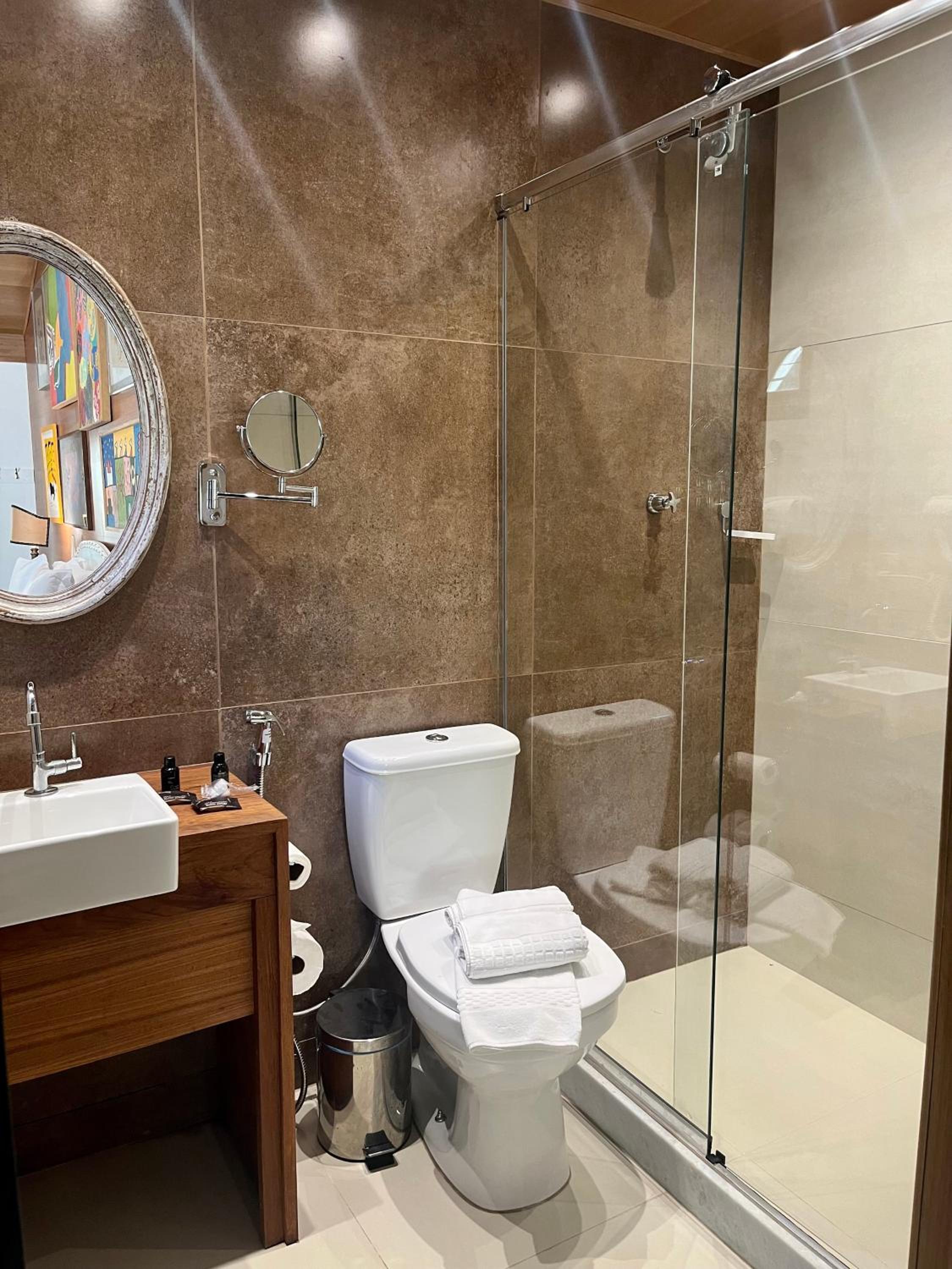 Deluxe Double Room with Balcony - Photo 5