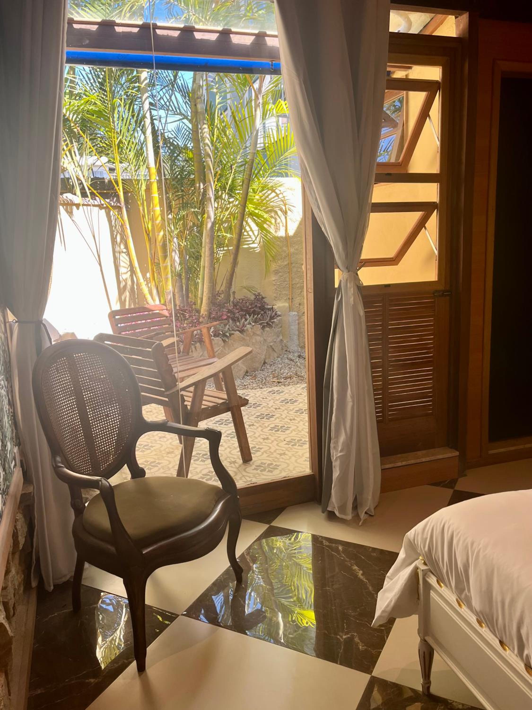 Deluxe Double Room with Balcony - Photo 3