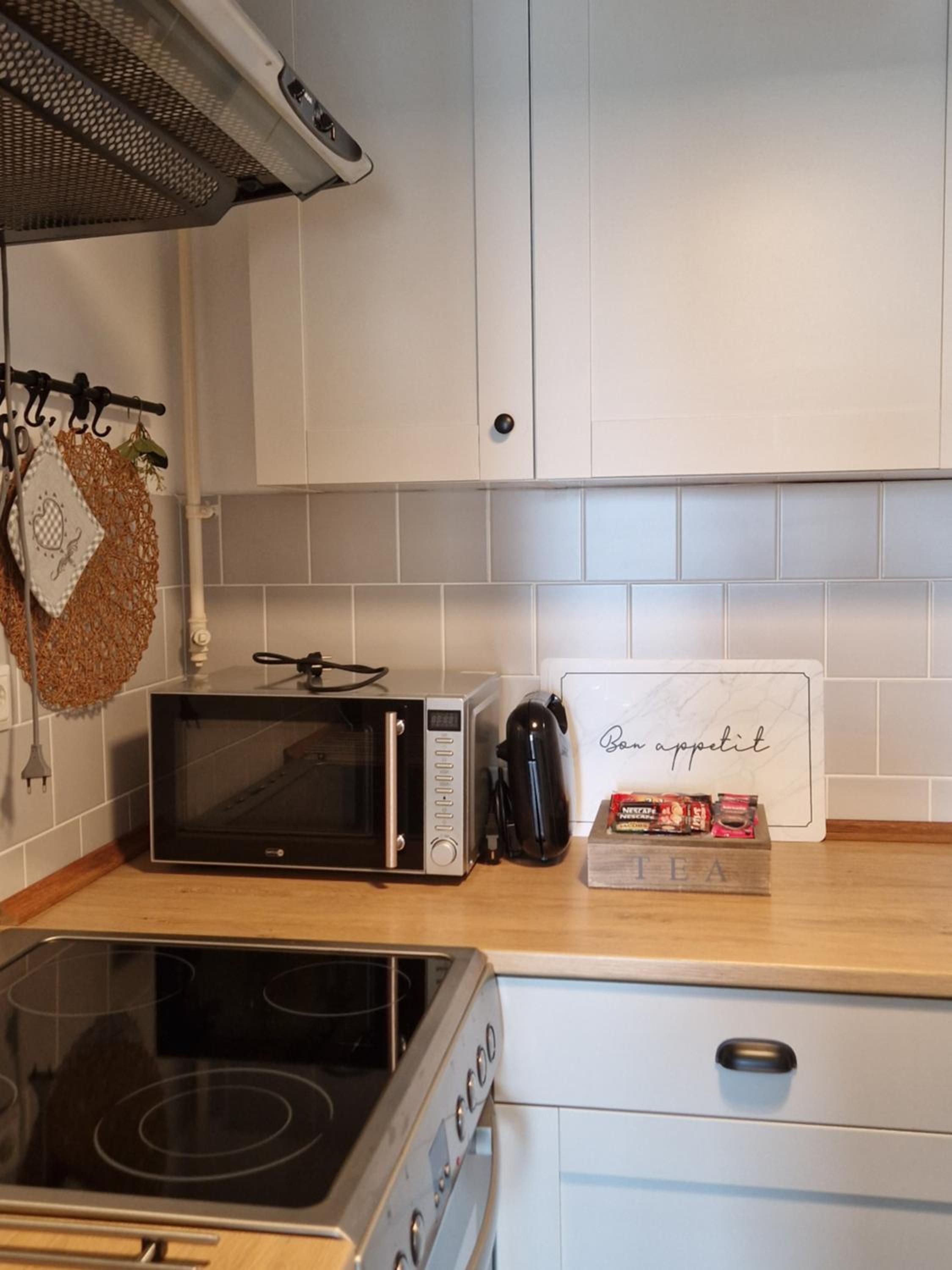 One-Bedroom Apartment - Photo 3