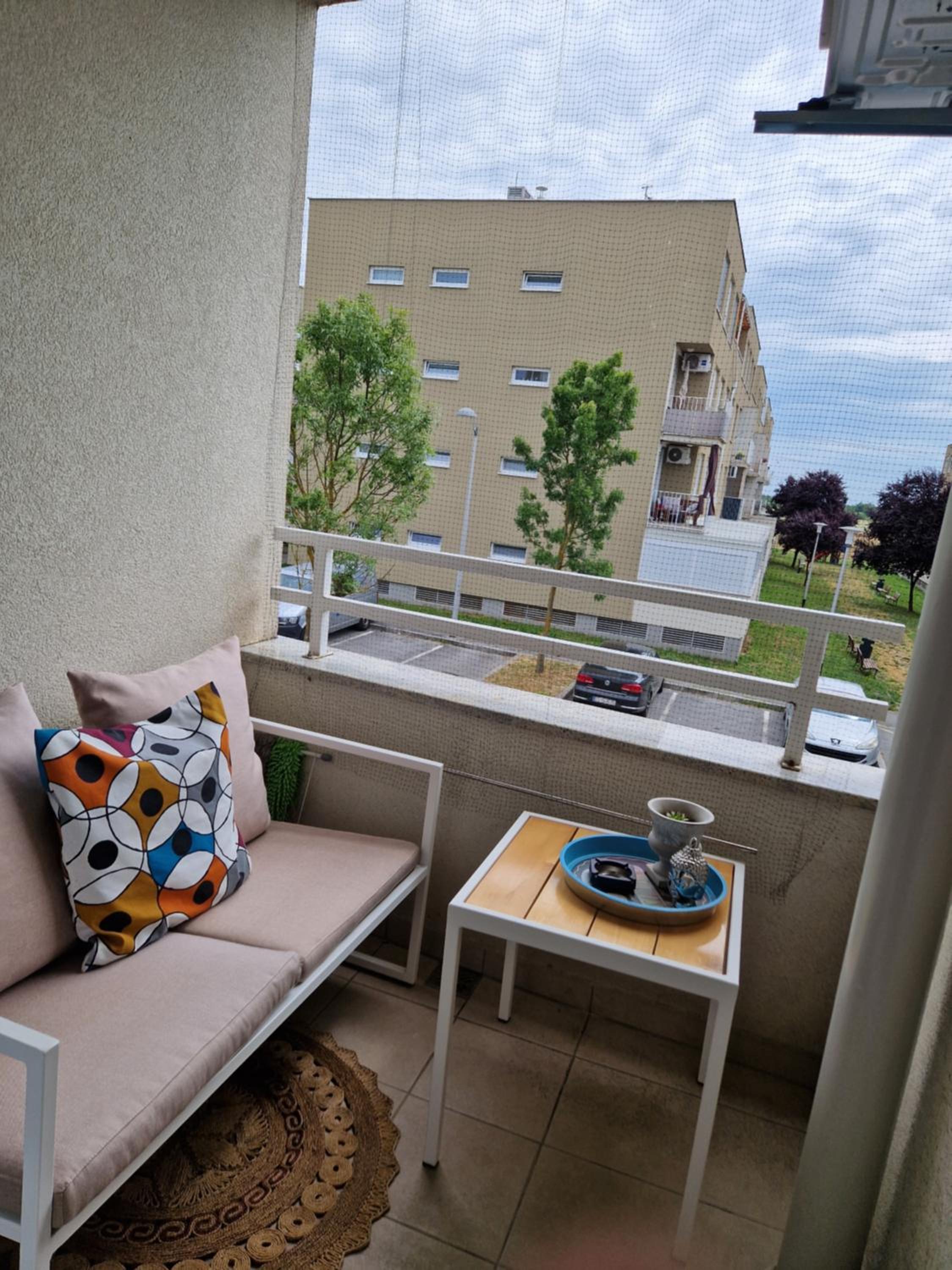 One-Bedroom Apartment - Photo 18