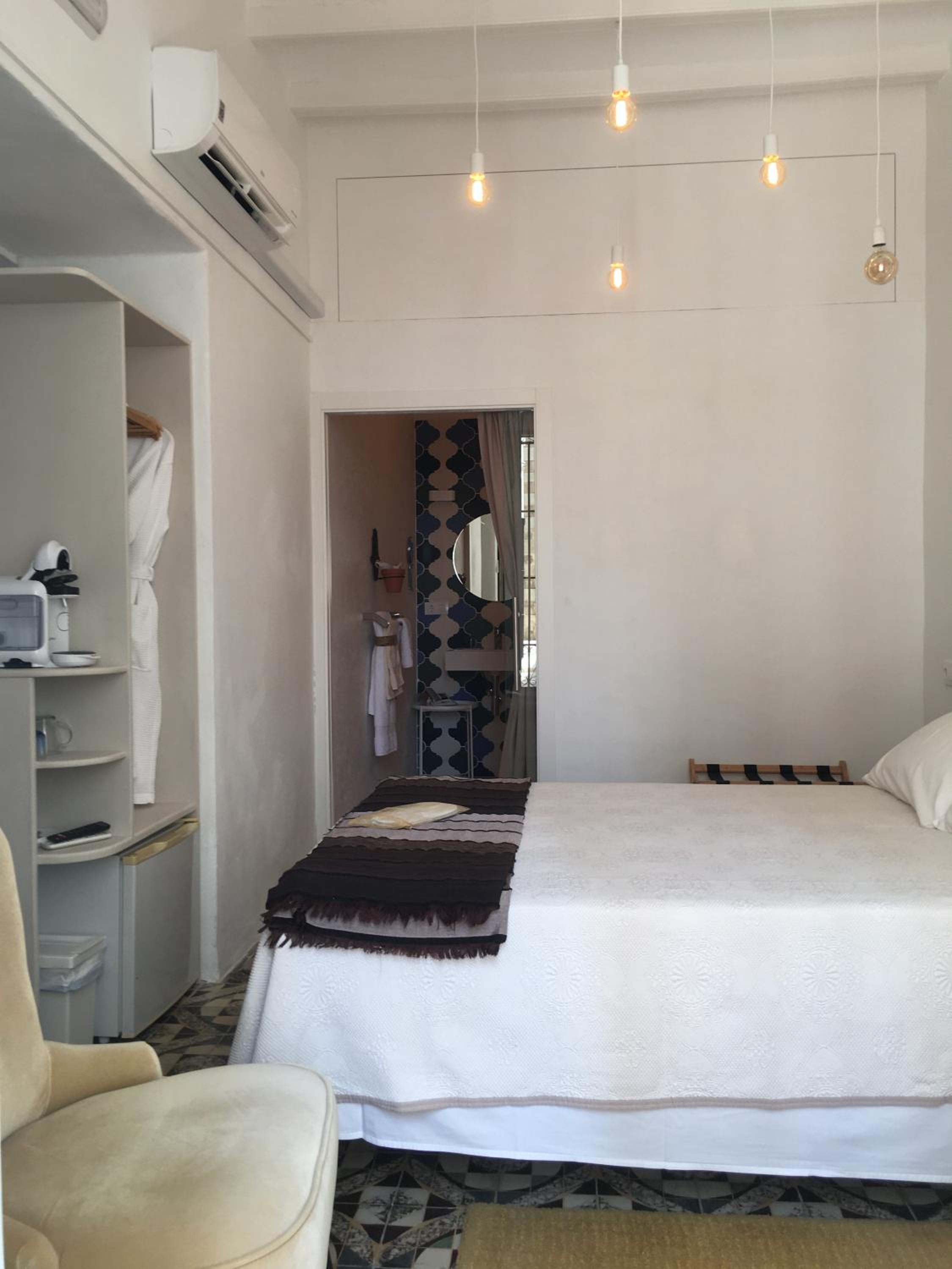 Small Double Room photo 2