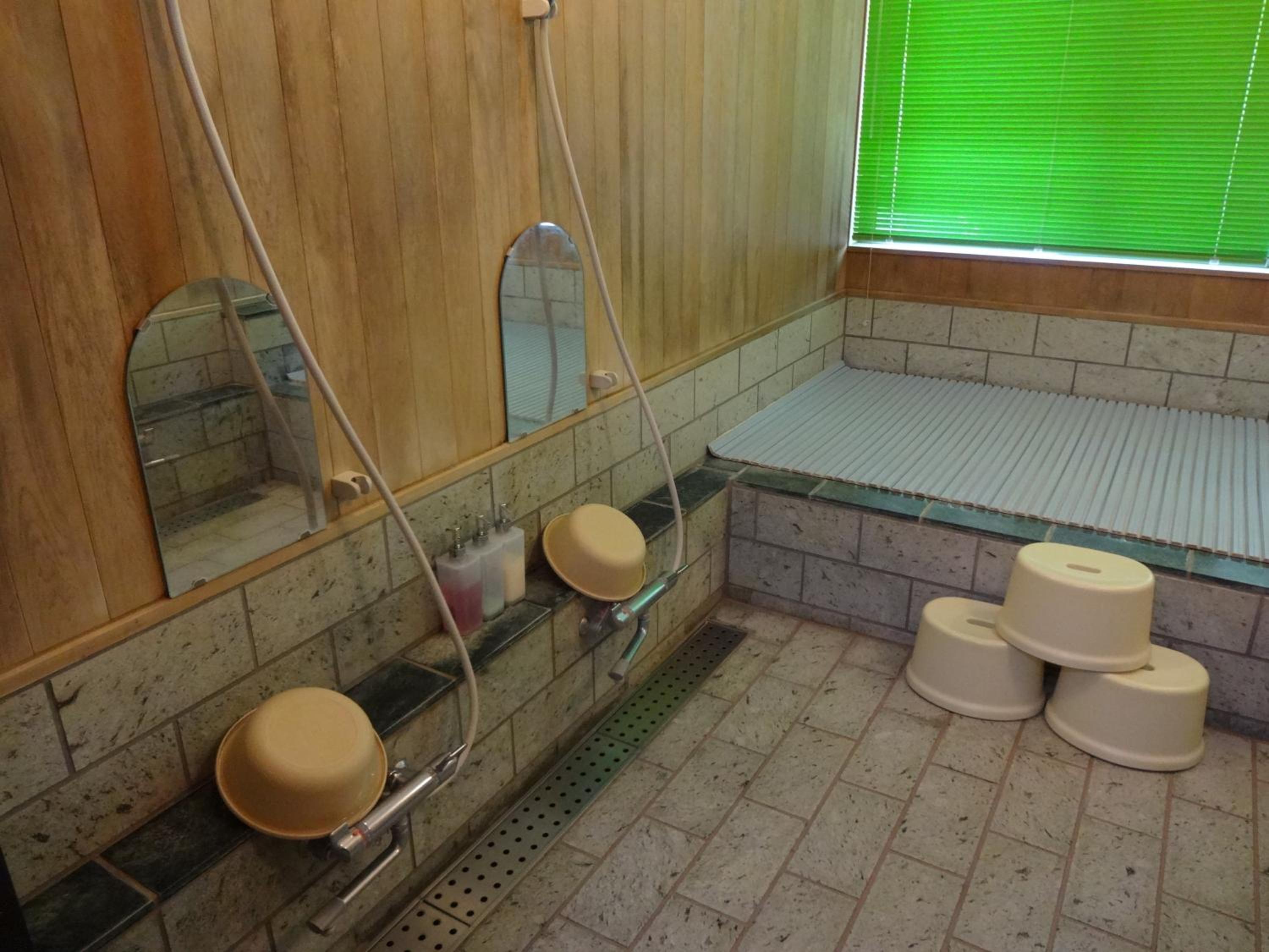 Triple Room with Shared Bathroom photo 2