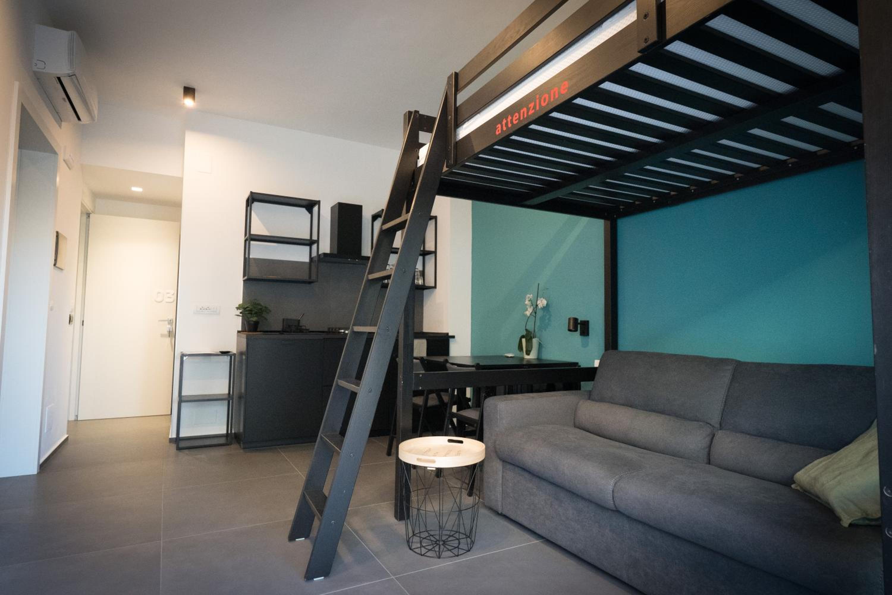 Studio Apartment photo 1