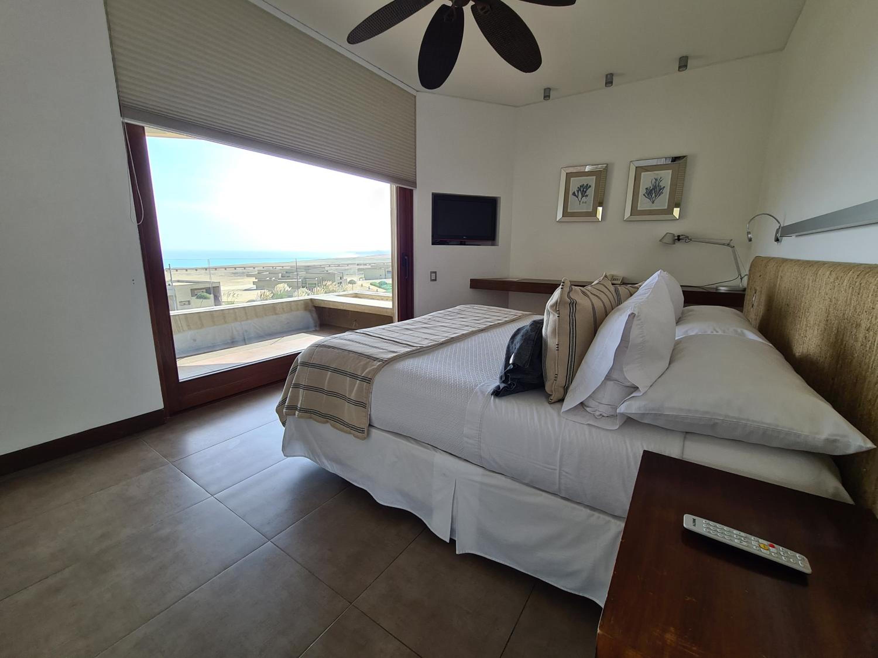 Double or Twin Room with Sea View photo 2