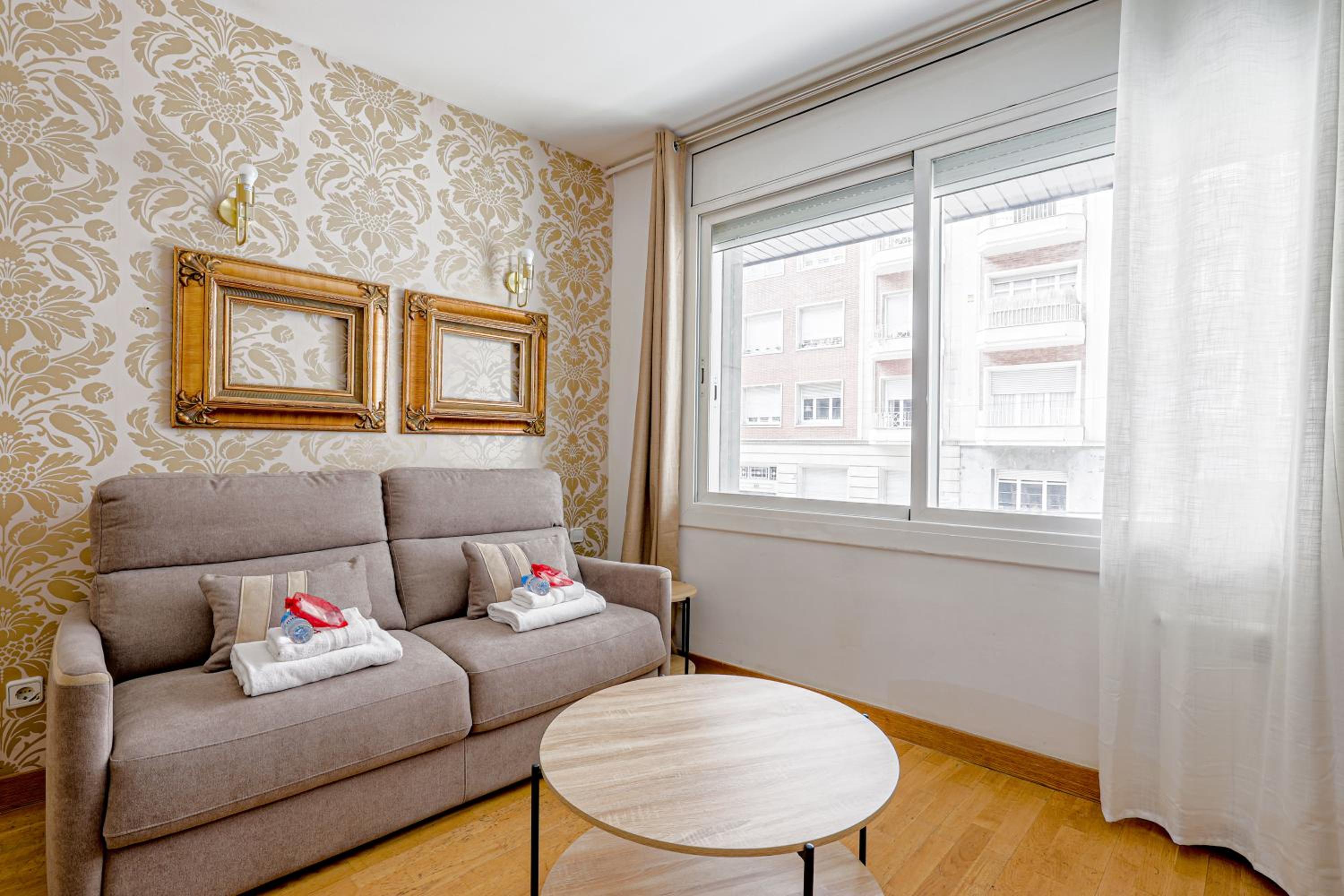 Superior Three-Bedroom Apartment photo 2