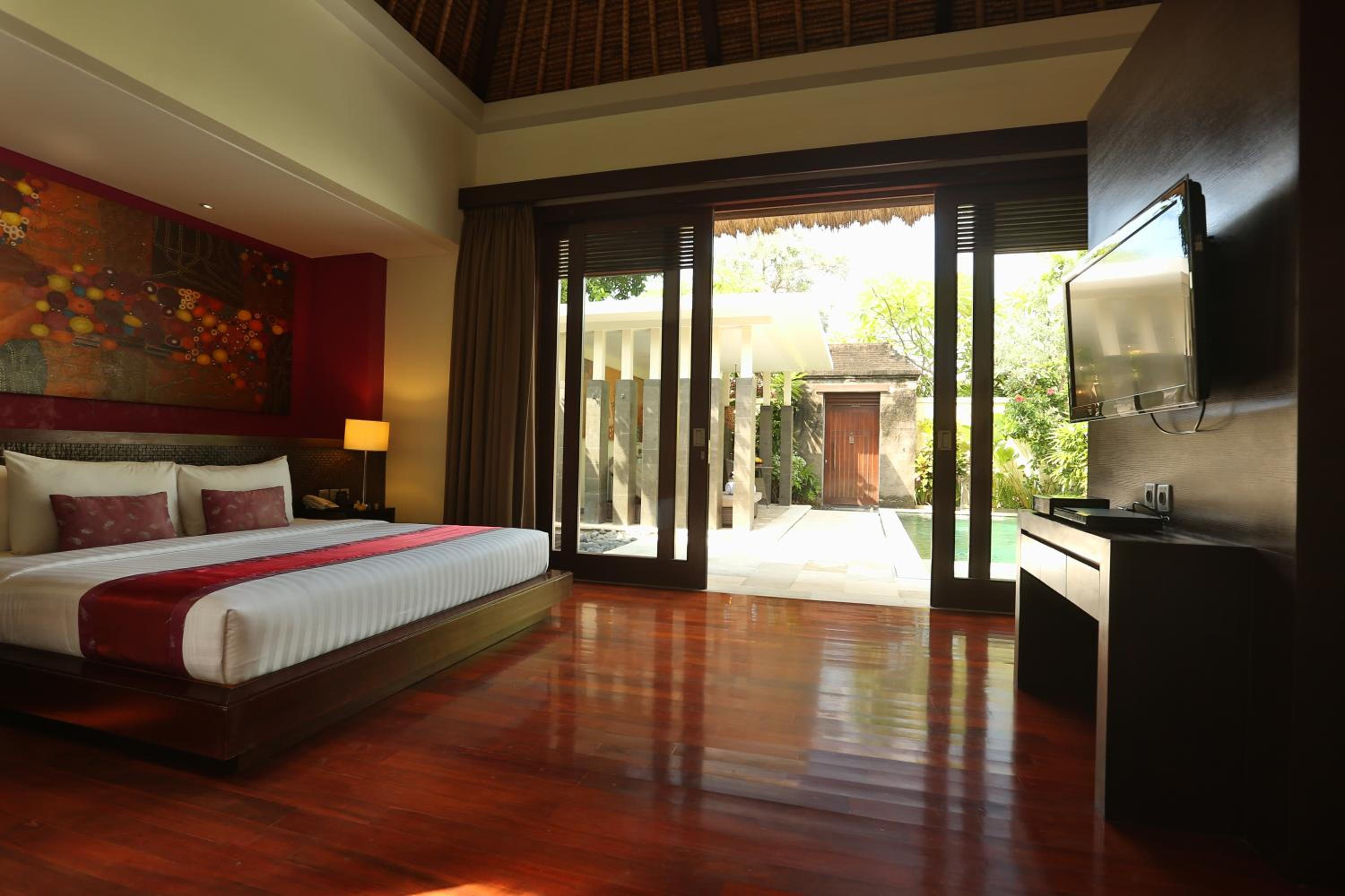 One-Bedroom Villa with Private Pool - Photo 4