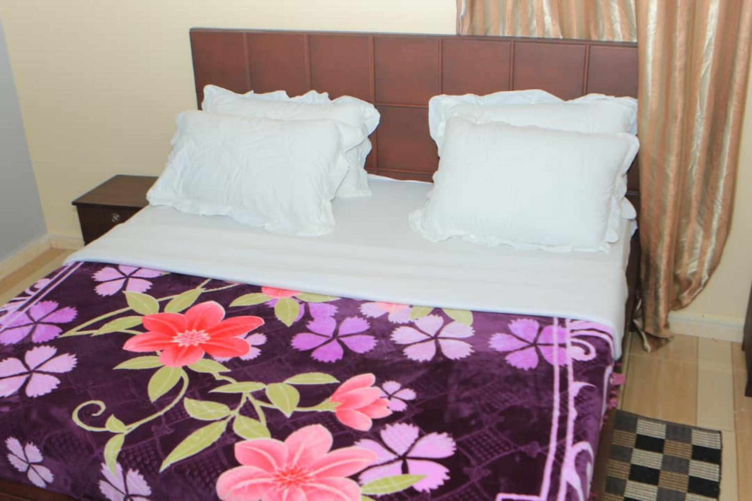 Double Room With Private Bathroom photo 3