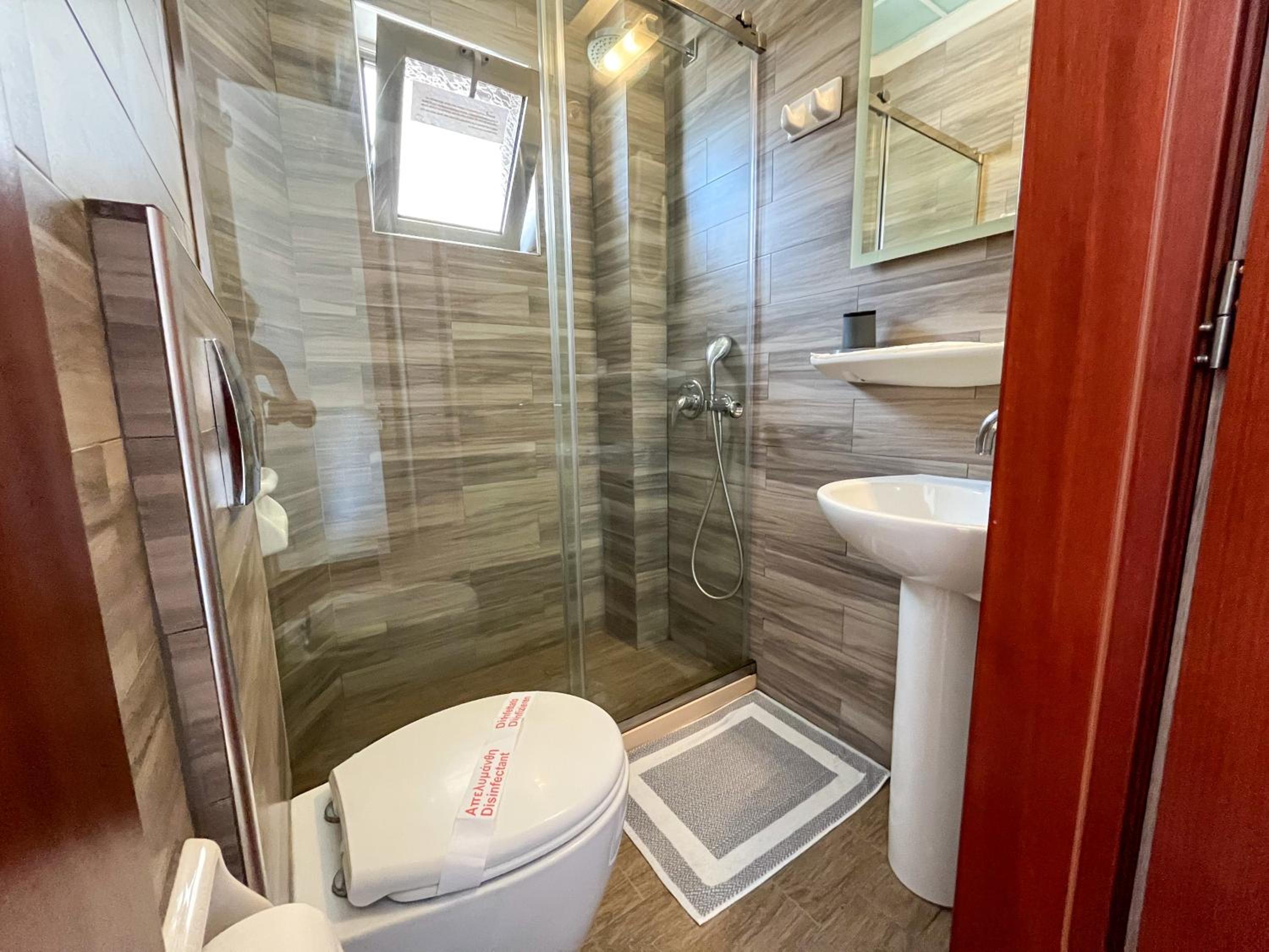 One-Bedroom Apartment - Photo 14