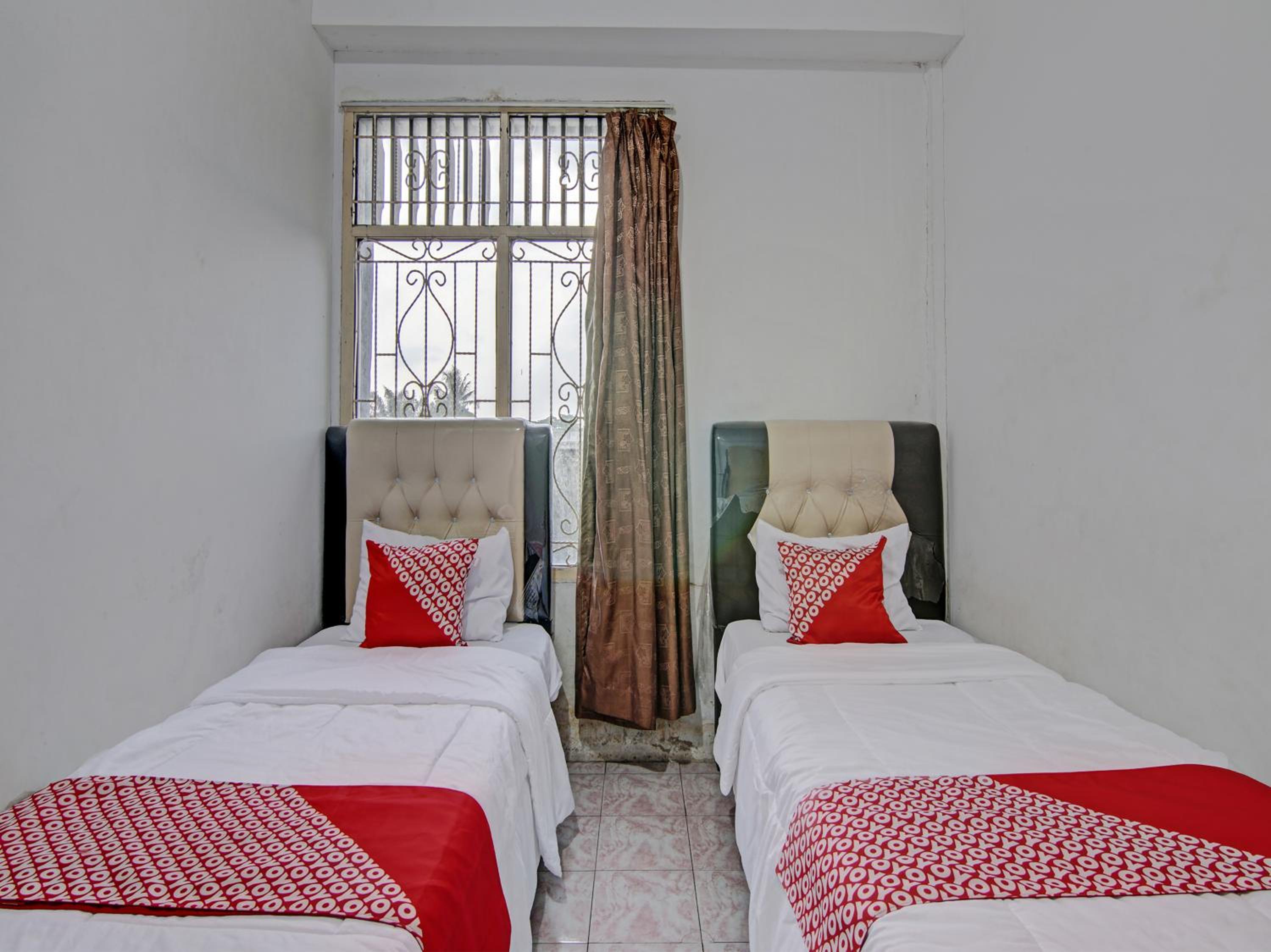 Standard Twin Room photo 2