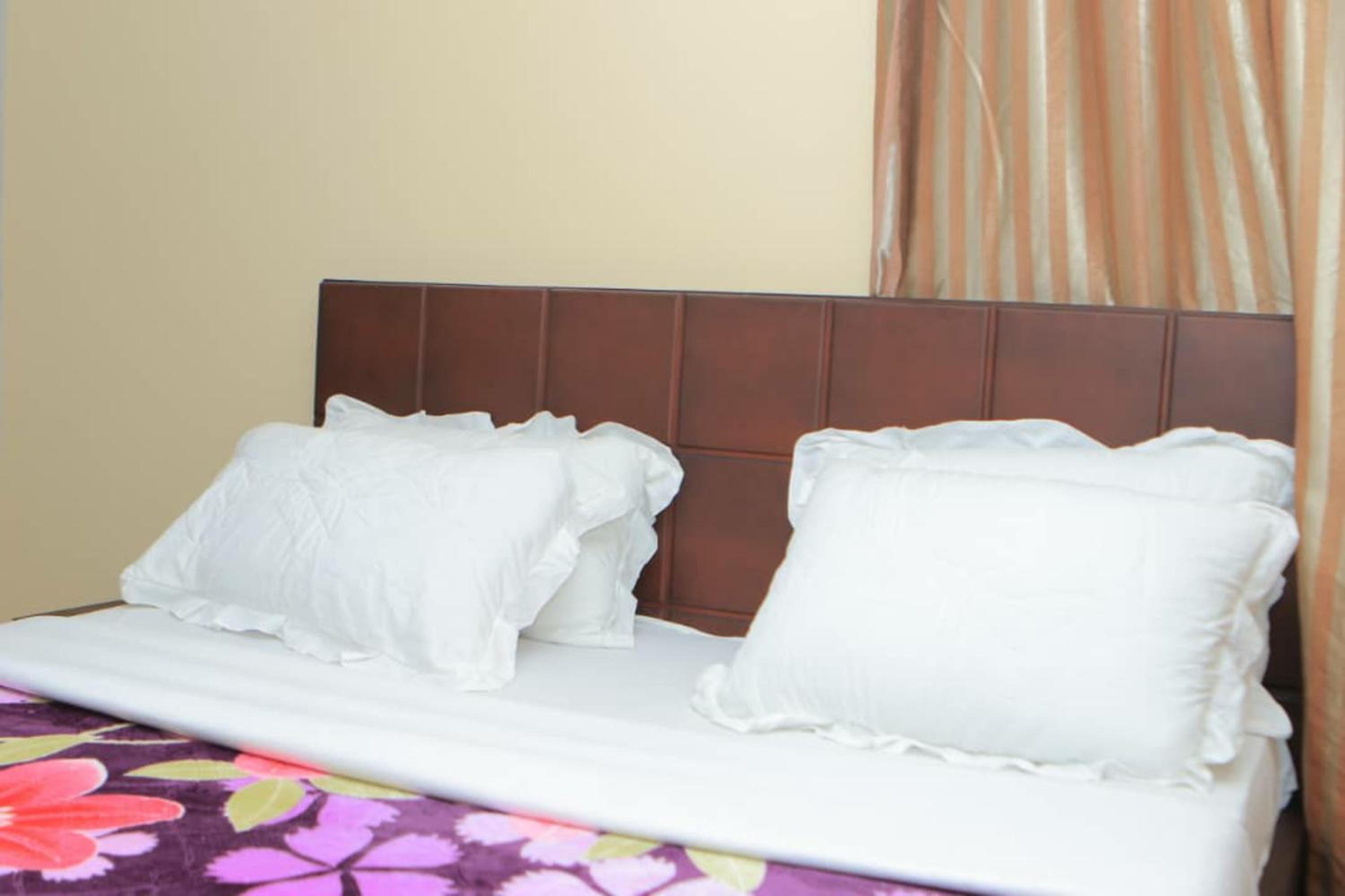 Standard Double Room with Shared Bathroom photo 1