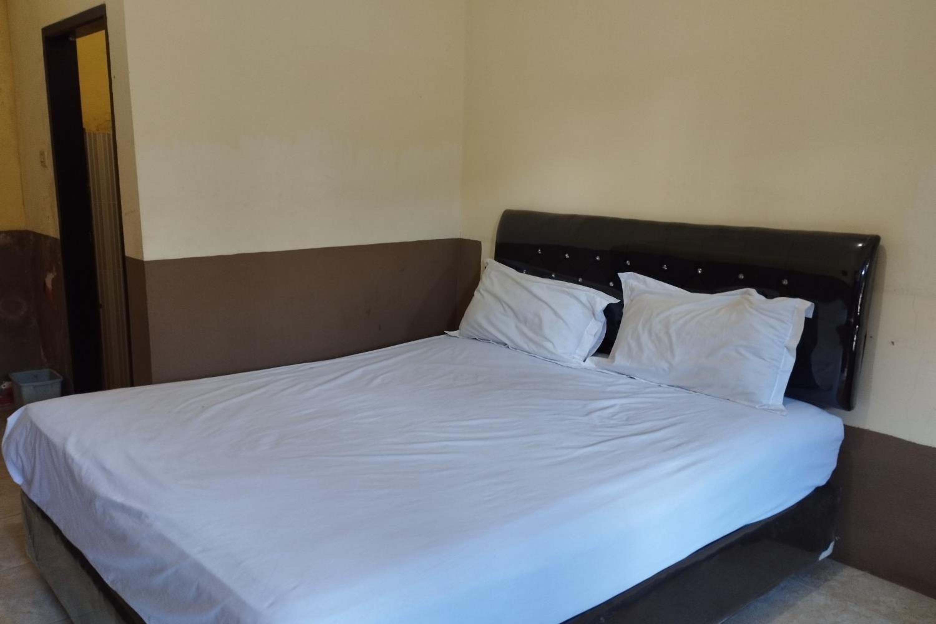 Deluxe King Room photo 1