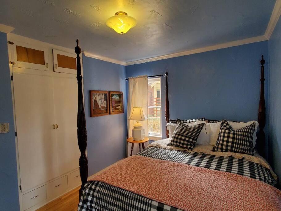 Two-Bedroom House photo 3