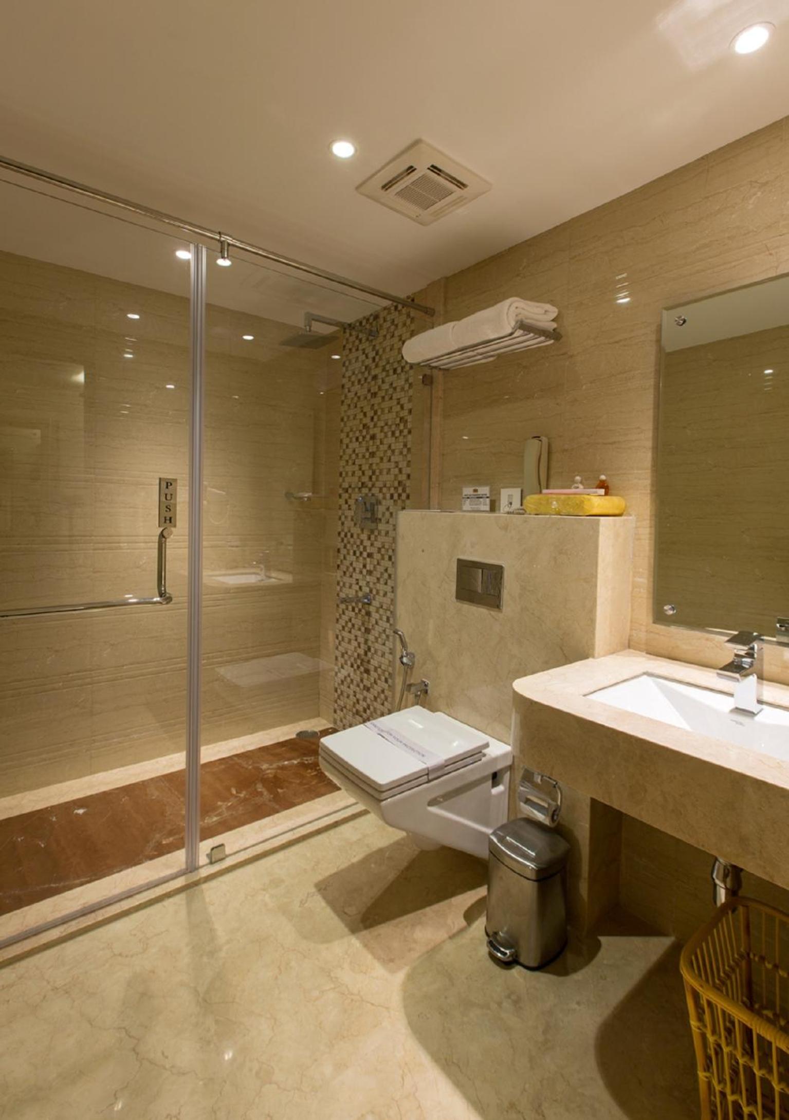 Superior Deluxe Double or Twin Room photo 3