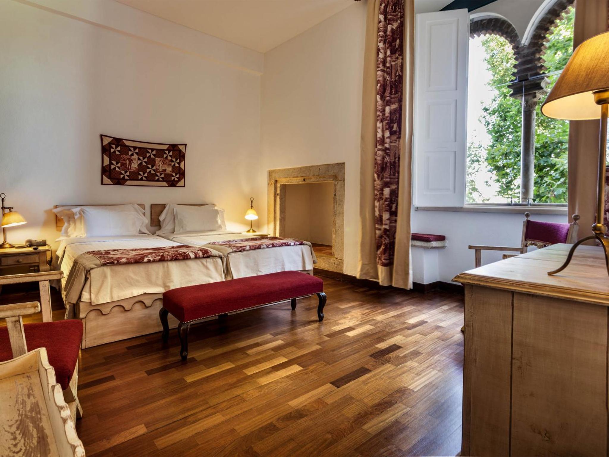 Standard Double Room - Photo 11
