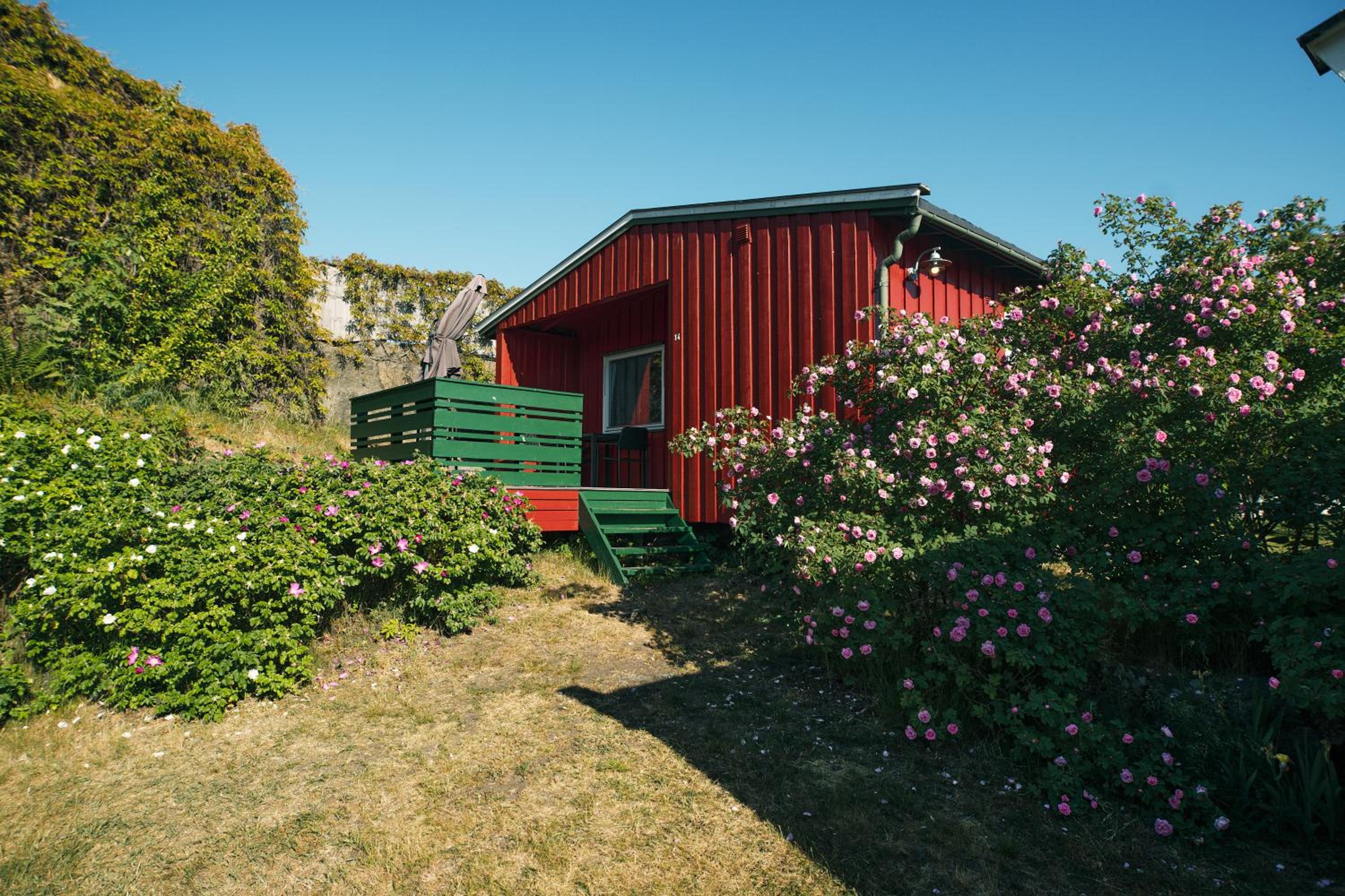 Two-Bedroom Cottage photo 2