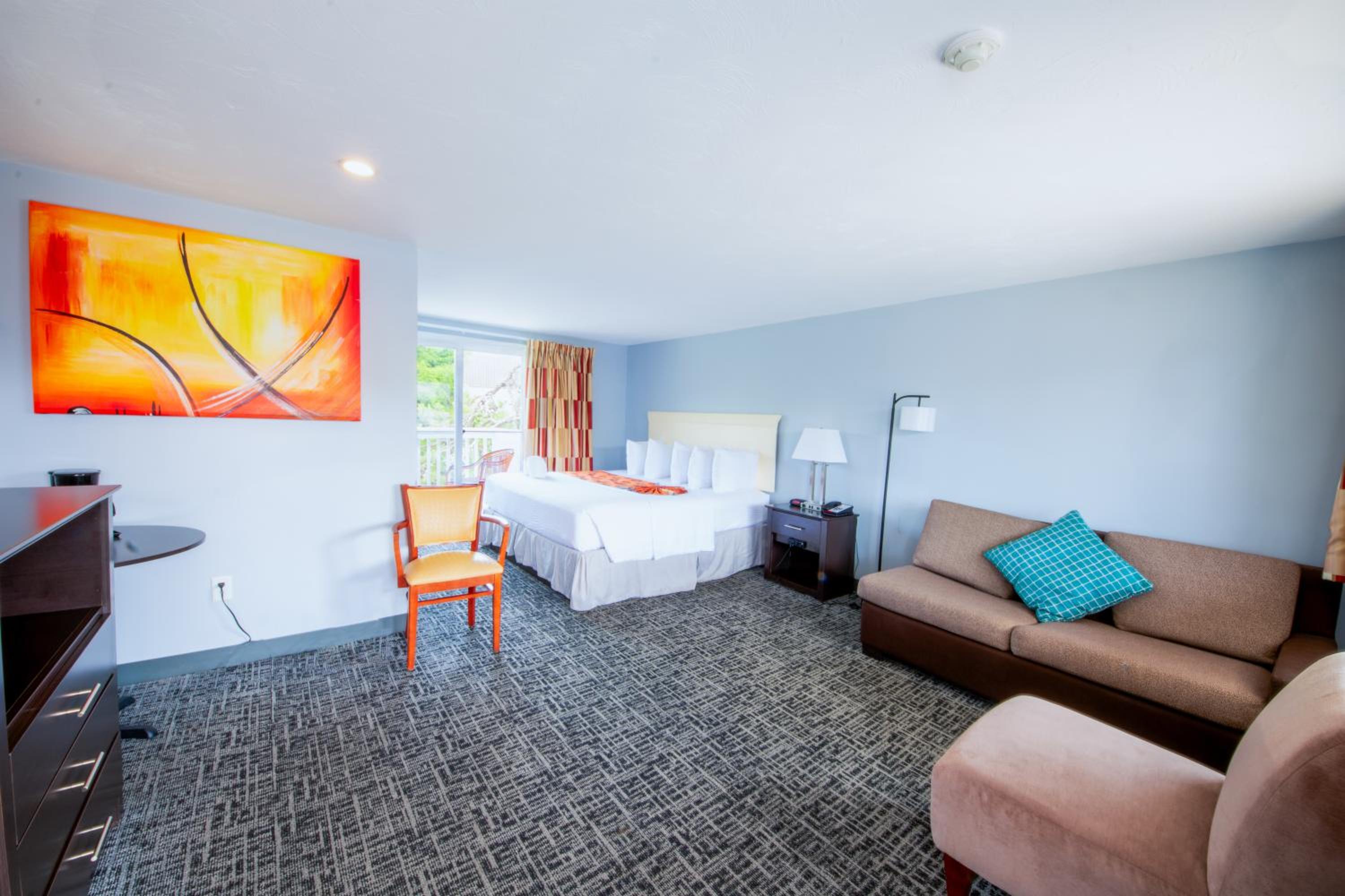 Deluxe King Room photo 2