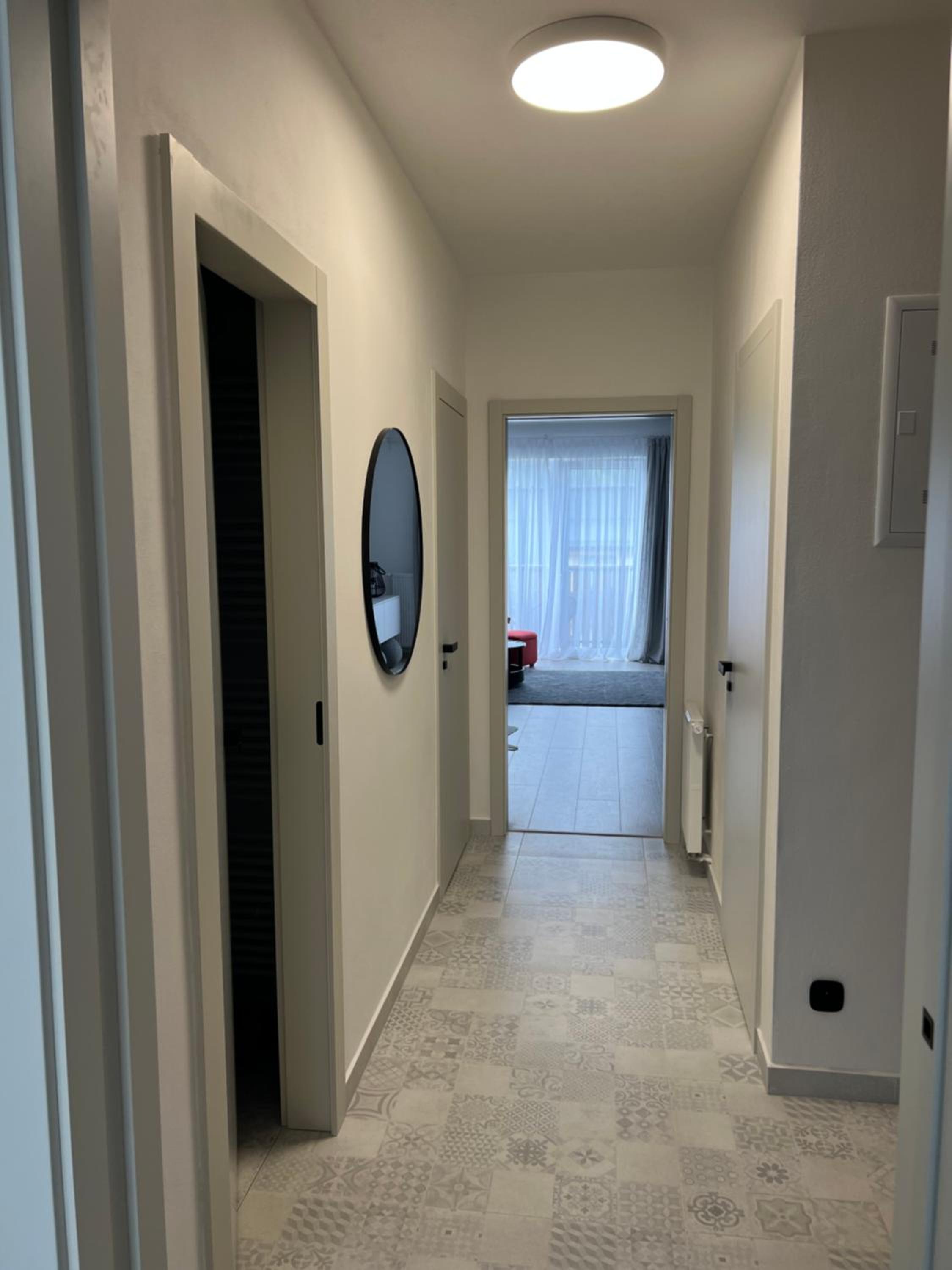 One-Bedroom Apartment photo 2