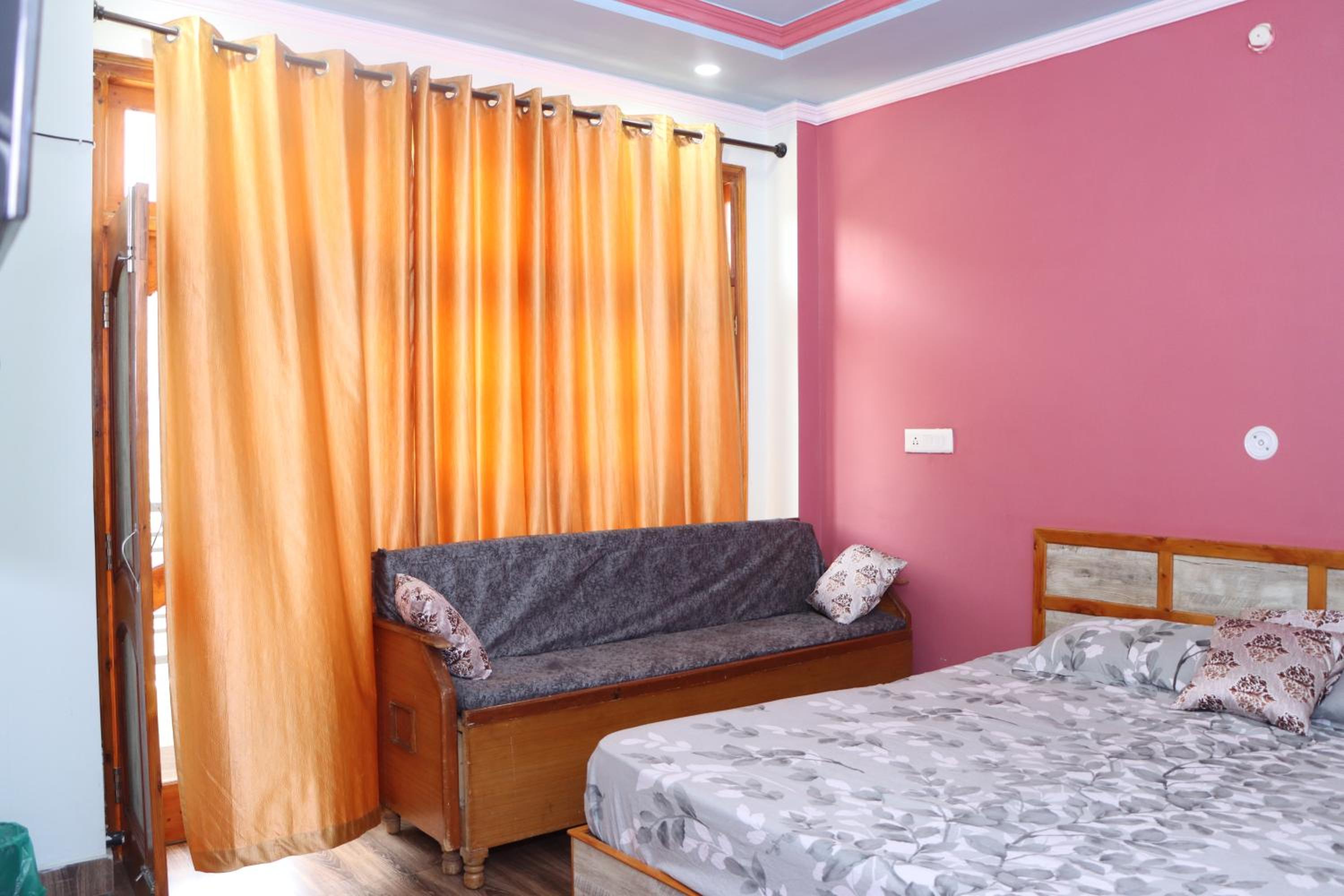 Budget Double Room photo 1