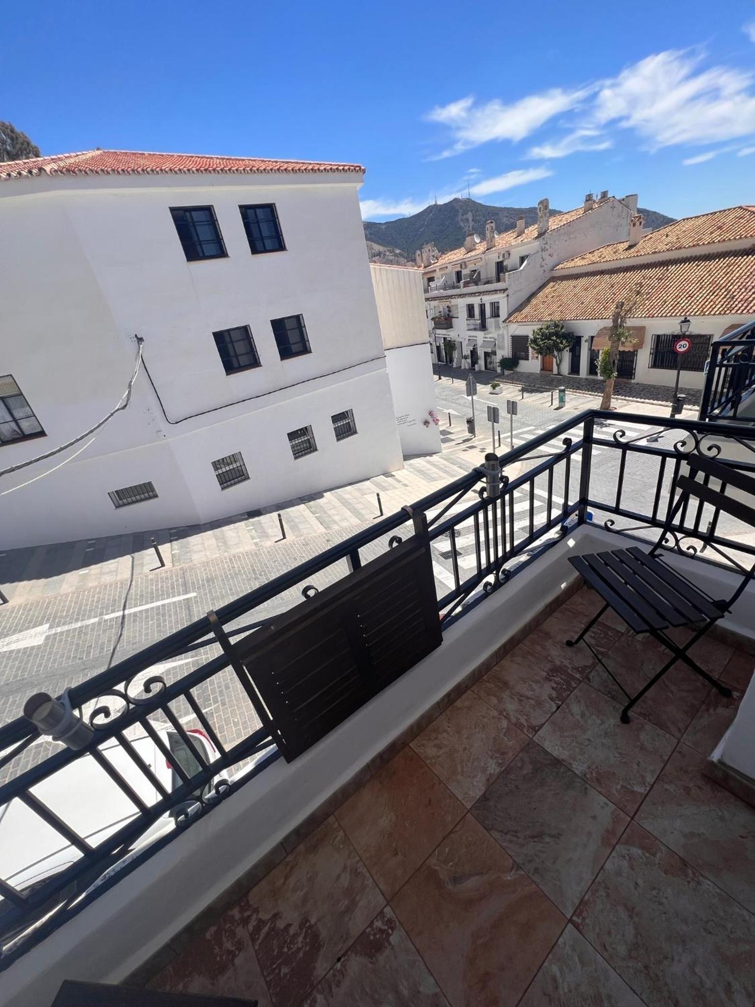 Three-Bedroom House - Photo 13