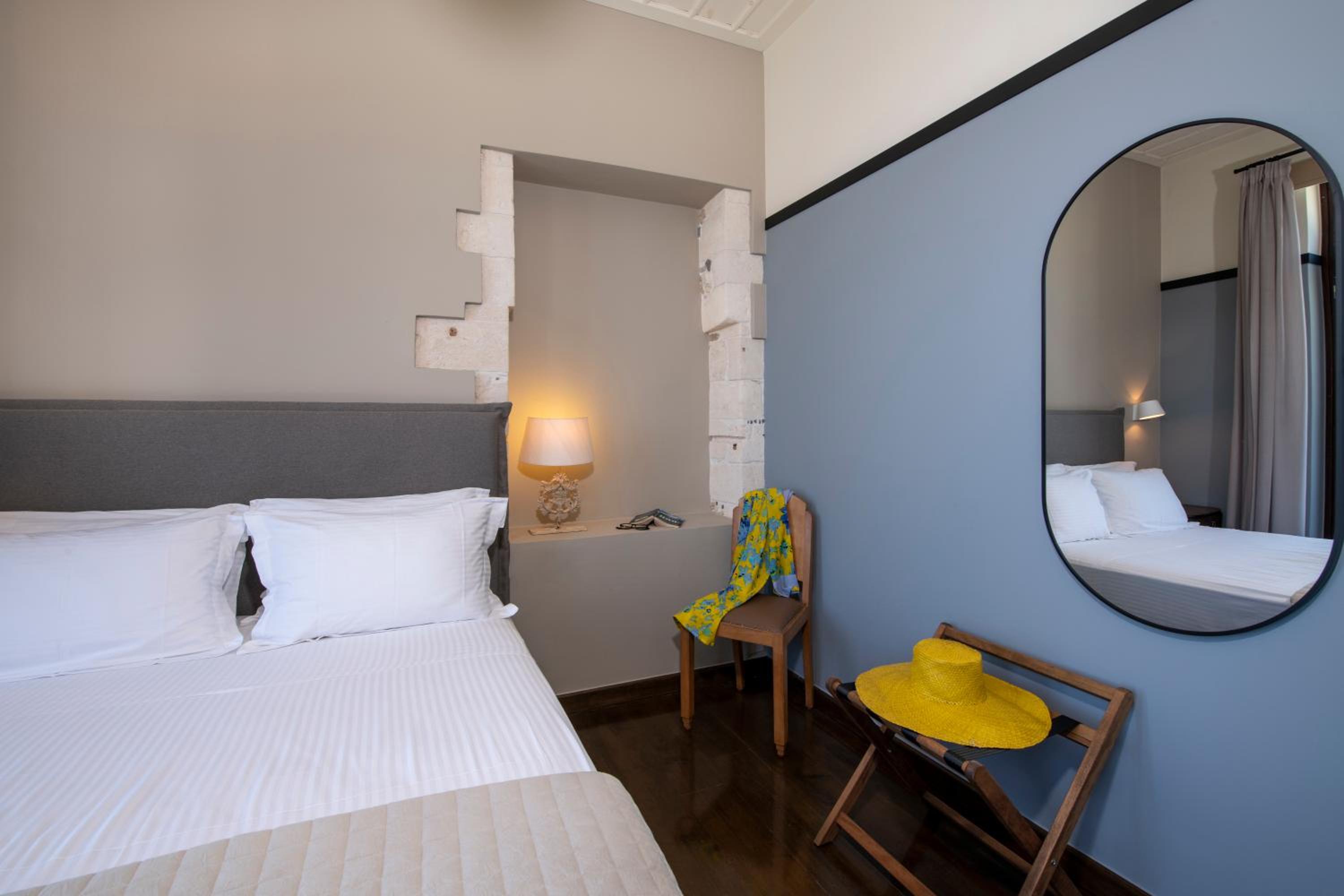 Superior Suite with Balcony & Sea Siew