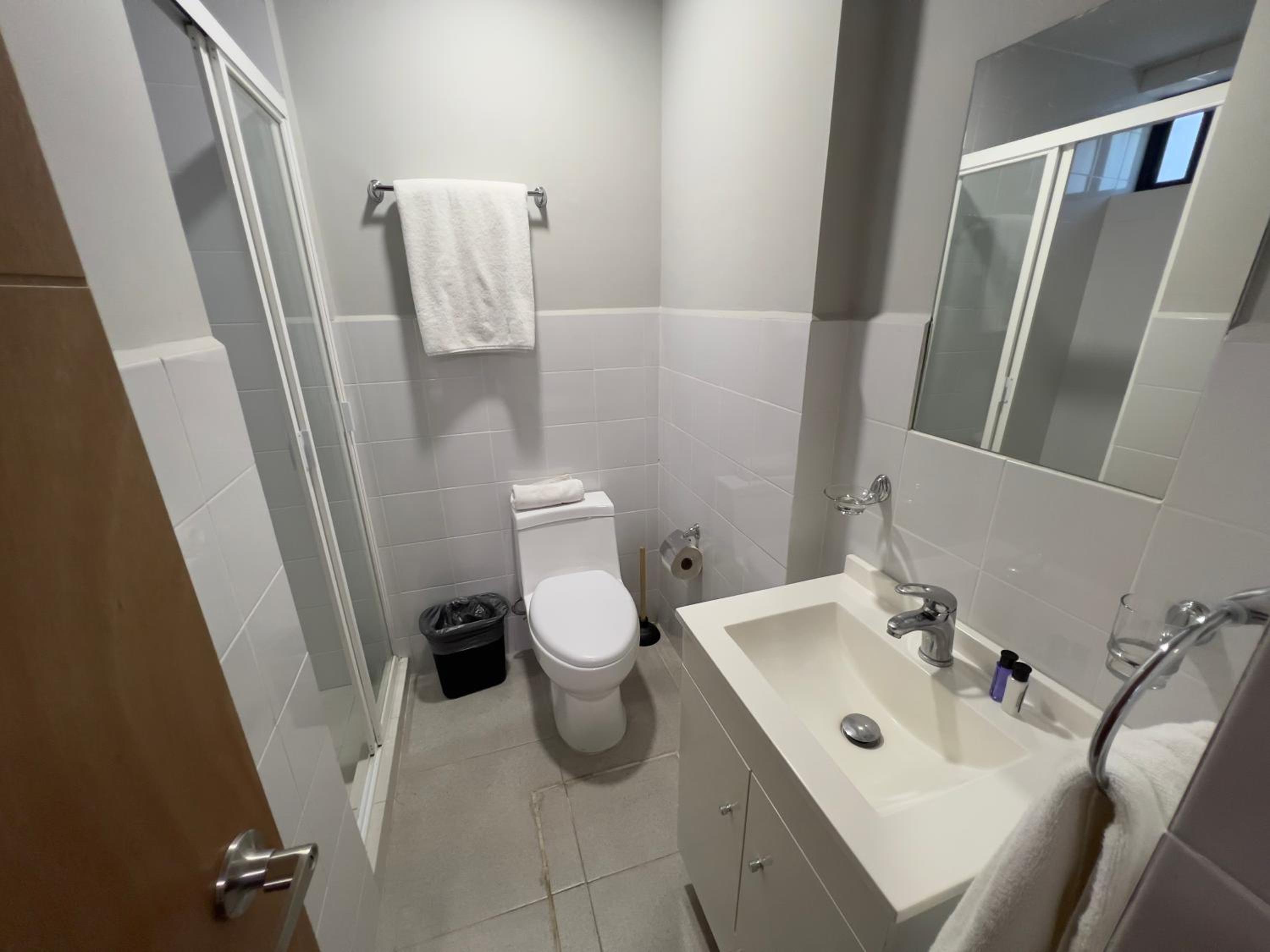 Single Room with Private Bathroom photo 3