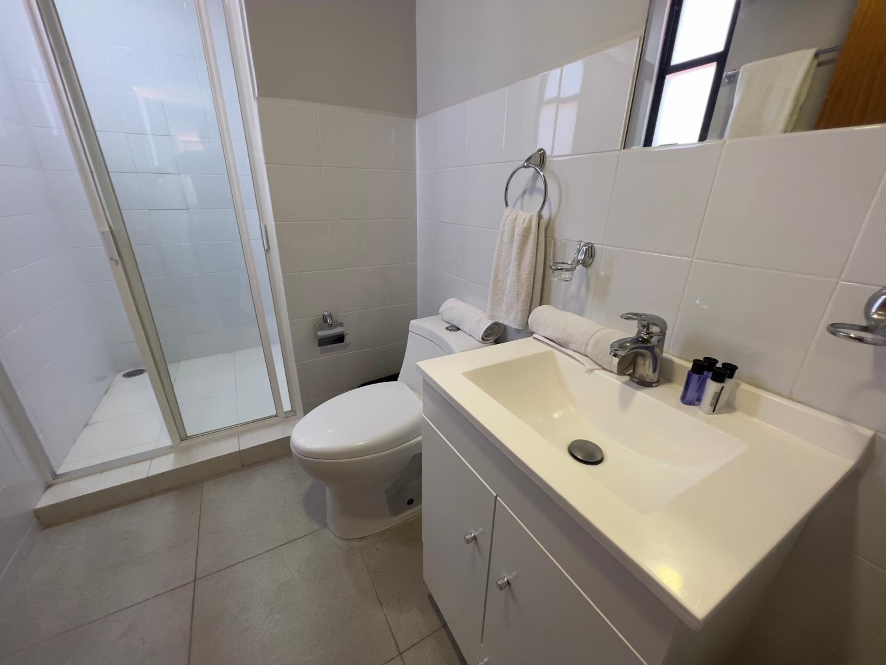 Double Room with Private Bathroom photo 2