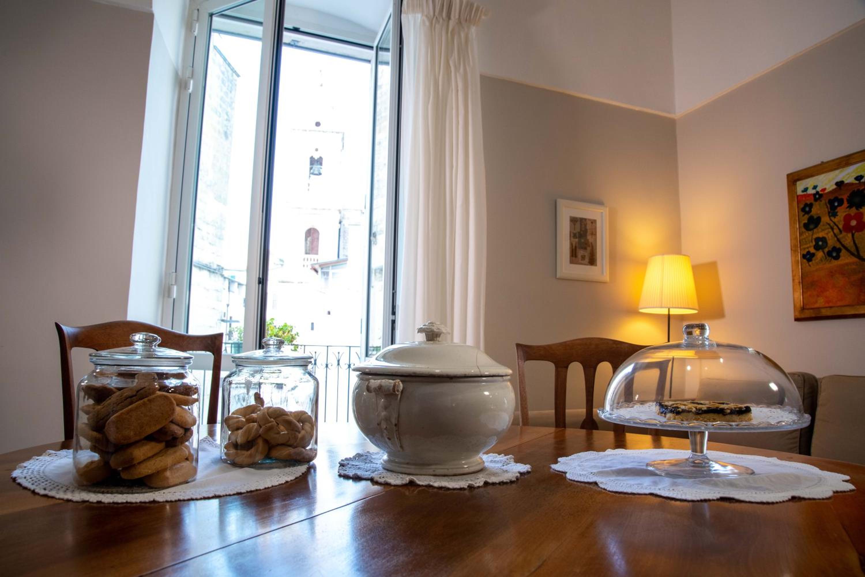 One-Bedroom Apartment - Photo 35