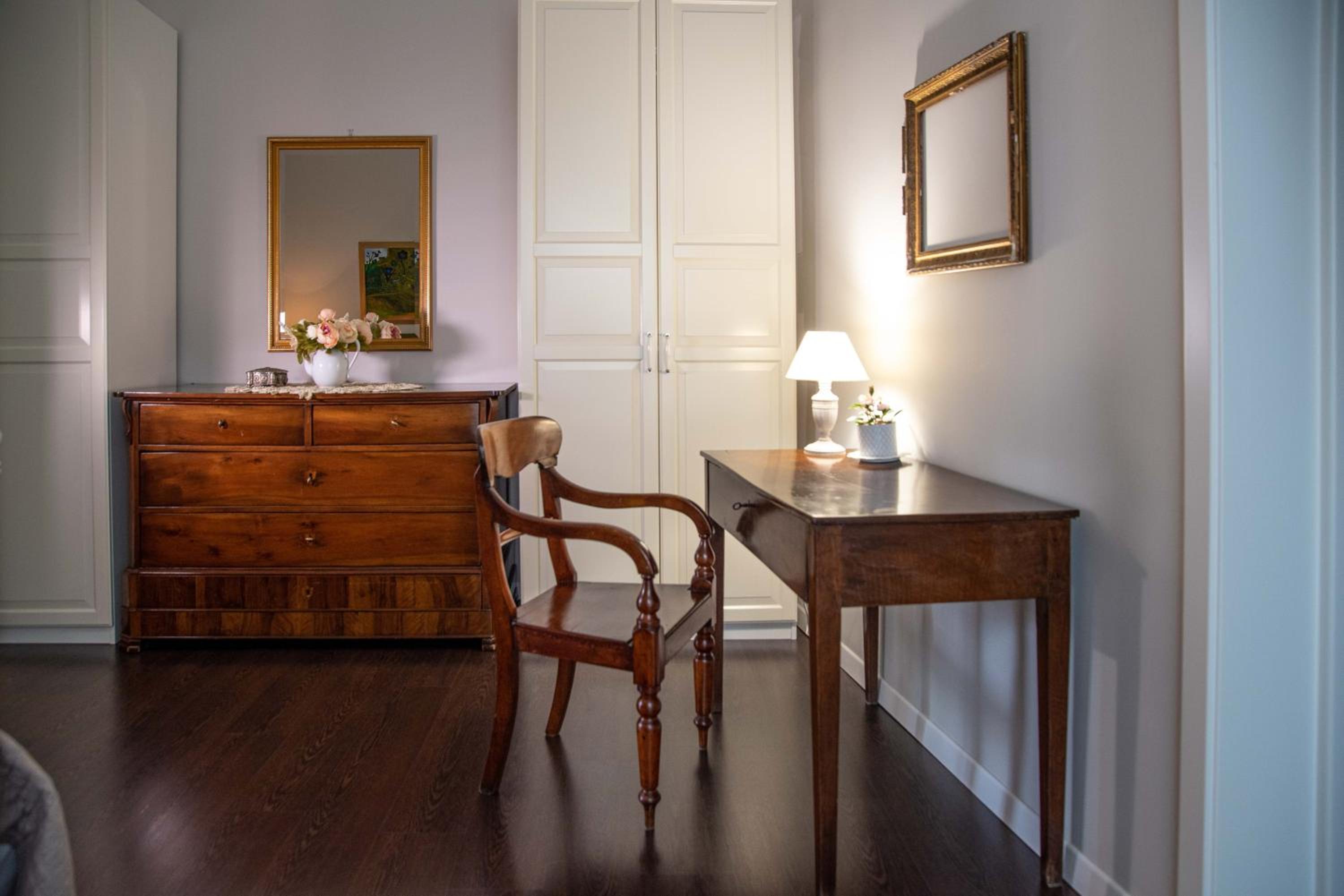 One-Bedroom Apartment - Photo 9