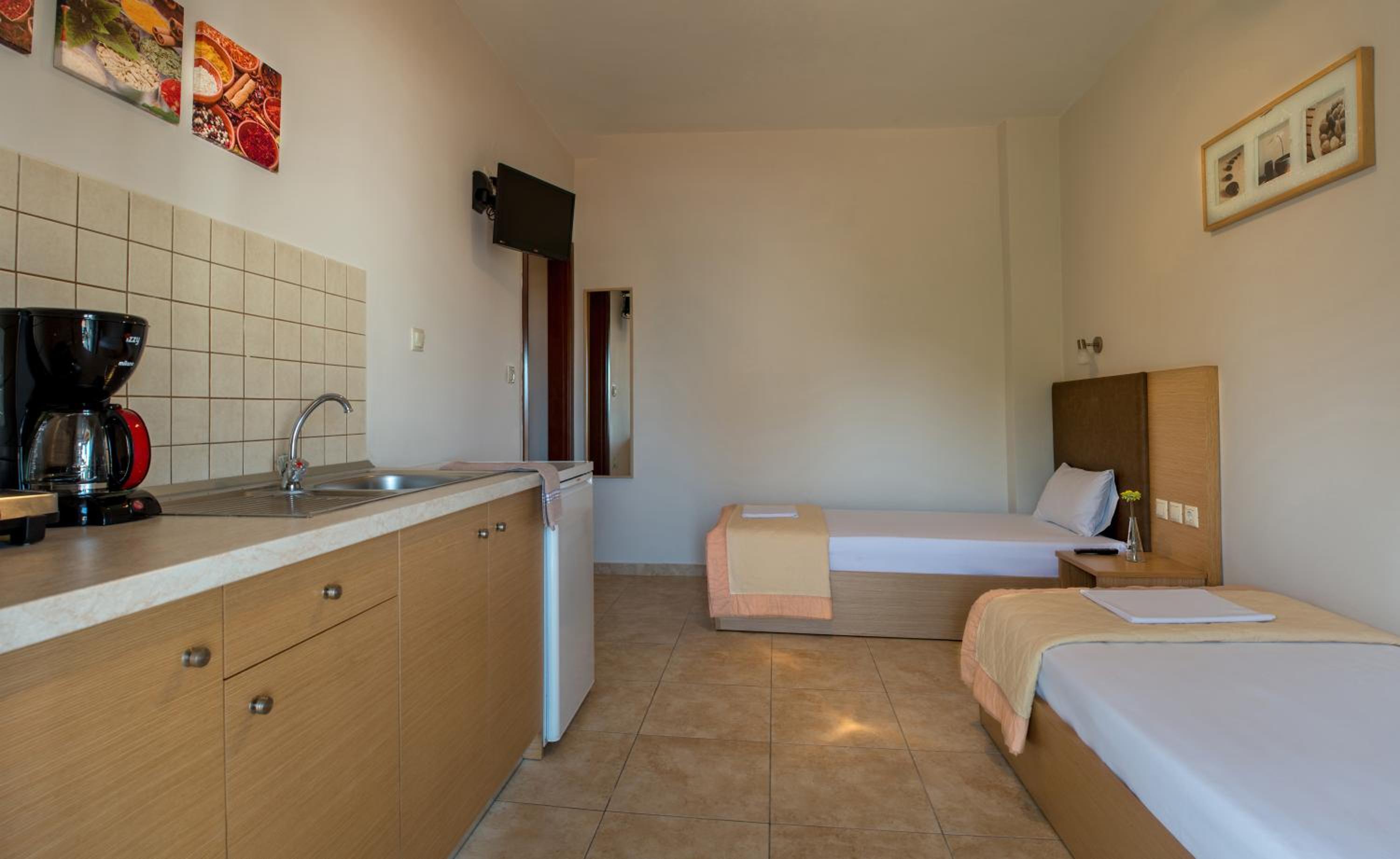 One-Bedroom Apartment (4 Adults) - Photo 6