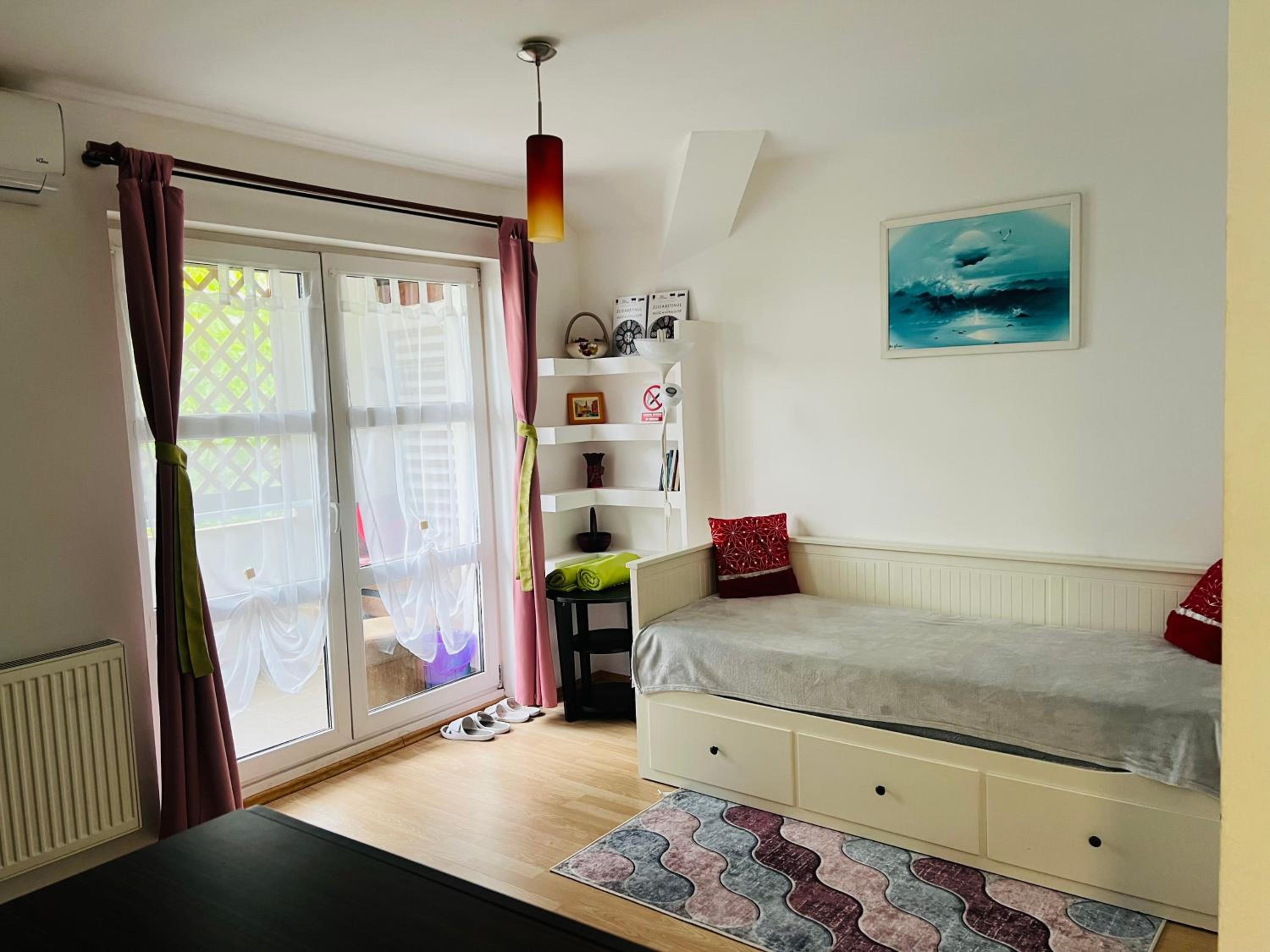 One-Bedroom Apartment - Photo 16