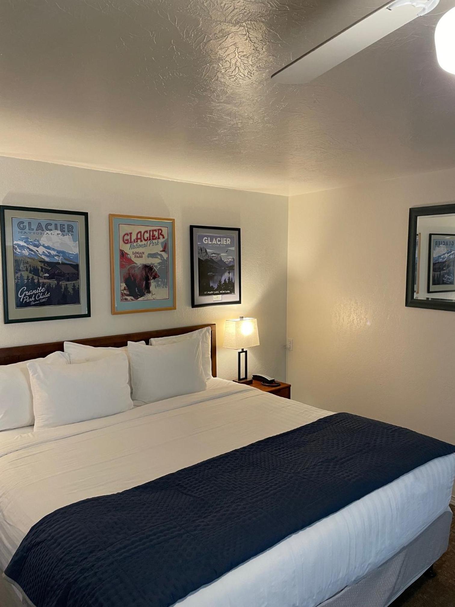 Junior Suite with Lake View - Photo 1
