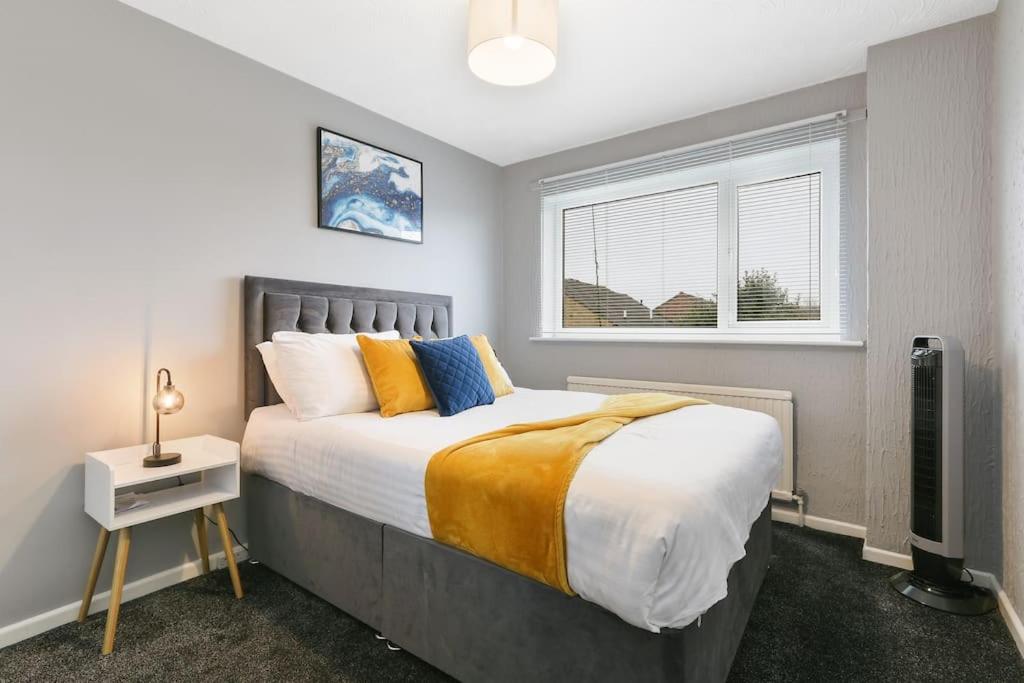 Three-Bedroom House photo 1